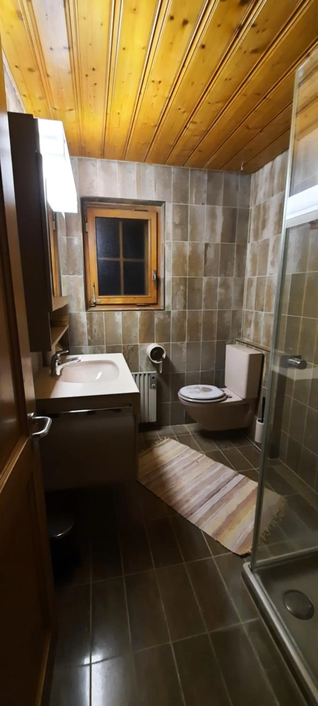 Shower in BnB Claudy et Elizabeth Michellod-Dutheil