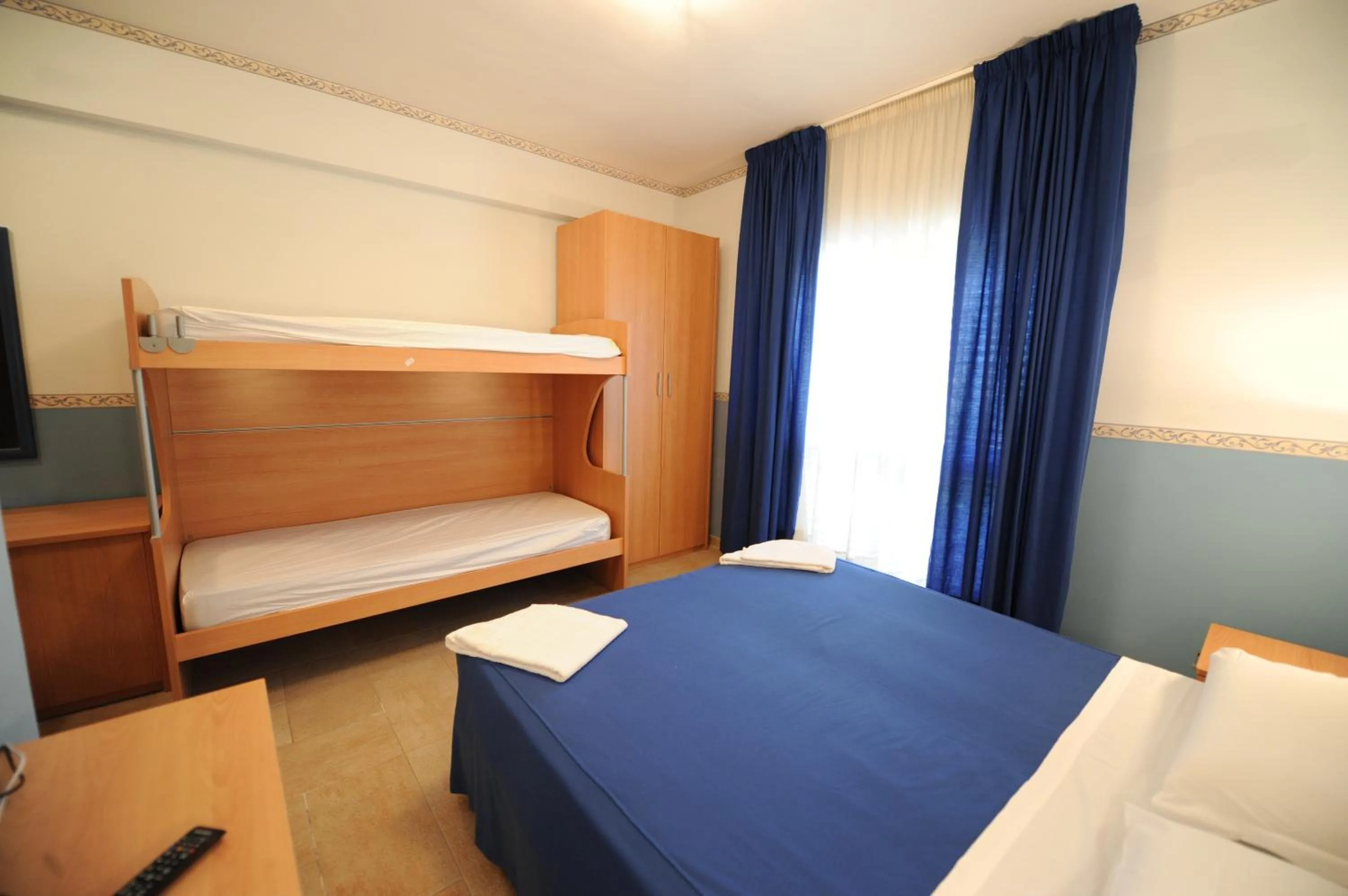 Bedroom, Bed in Santa Lucia Hotel