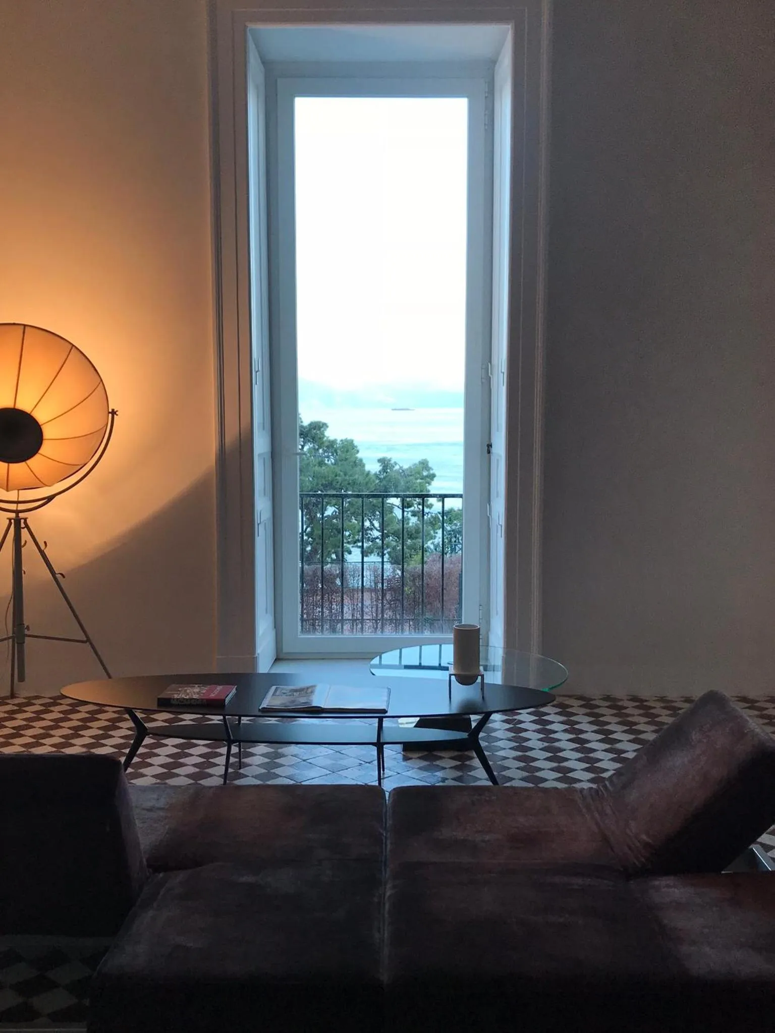 Communal lounge/ TV room in PrimoPianoPosillipo