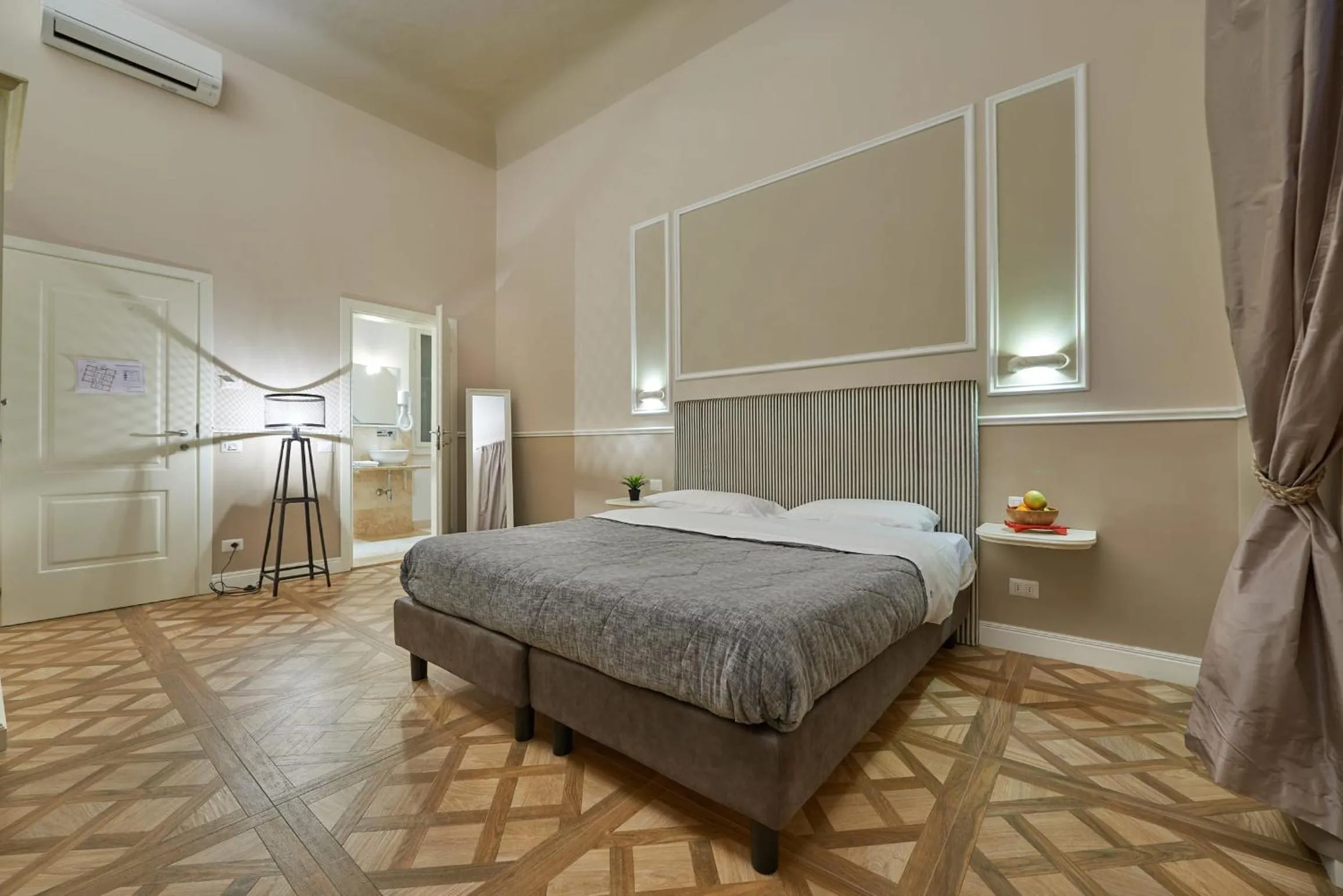 Bedroom, Bed in B&B Le Stanze del Duomo