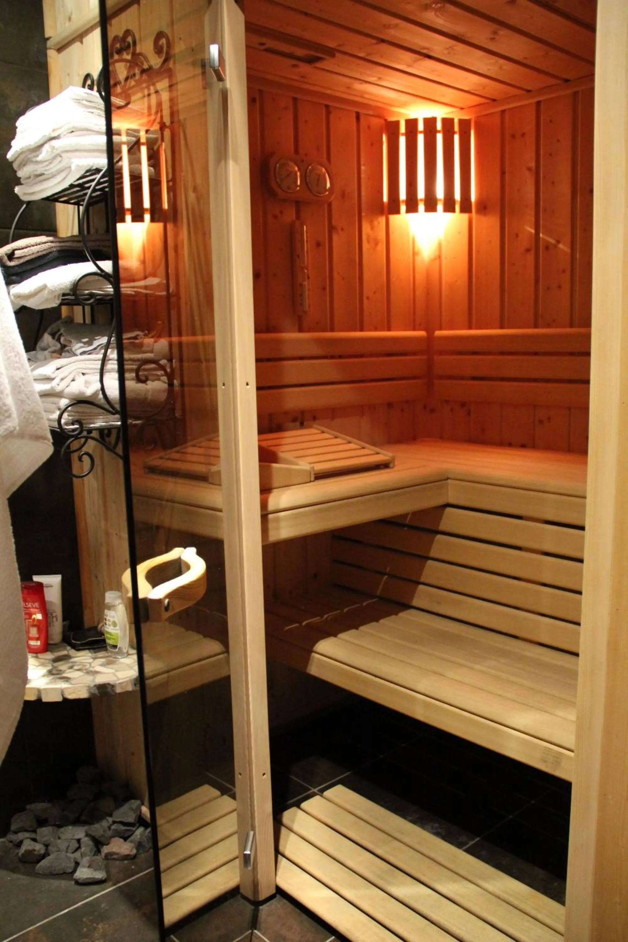 Sauna in Hotel Angleterre