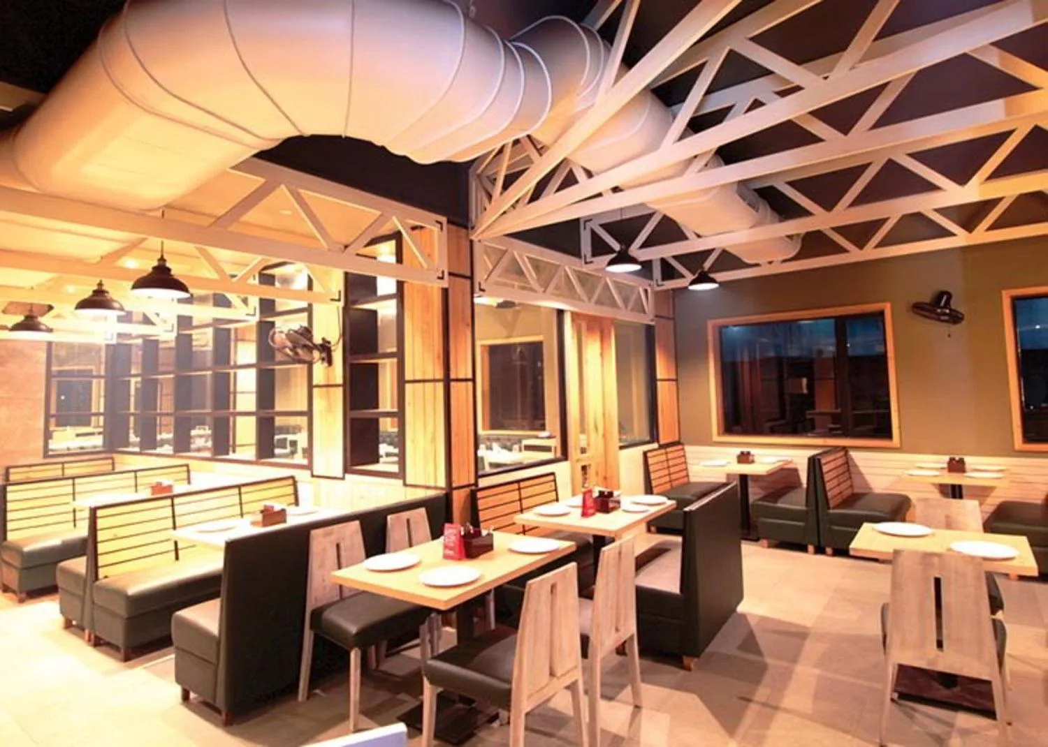 Restaurant/places to eat in Sharanam Green Resort