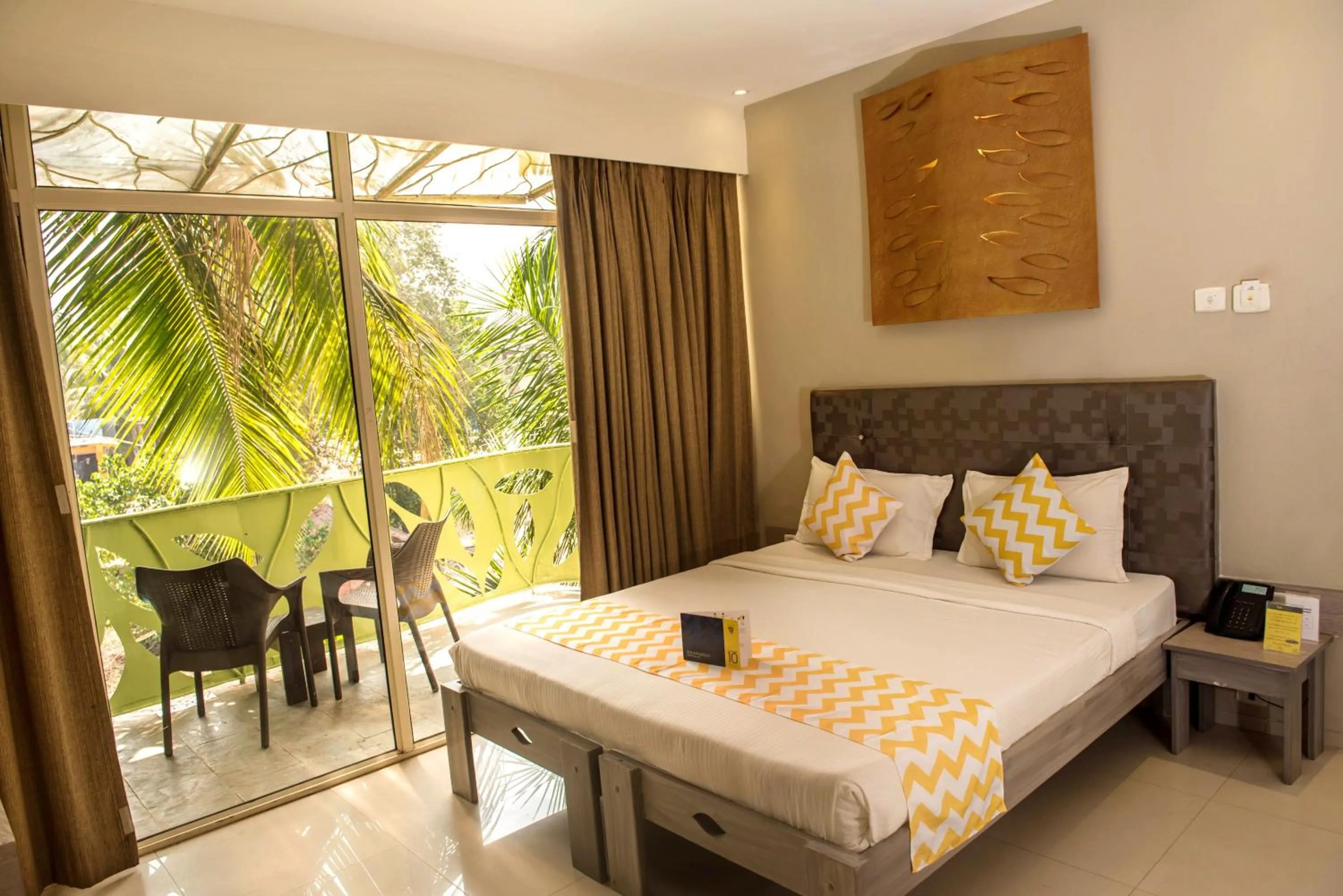 TV and multimedia, Bed in Sharanam Green Resort