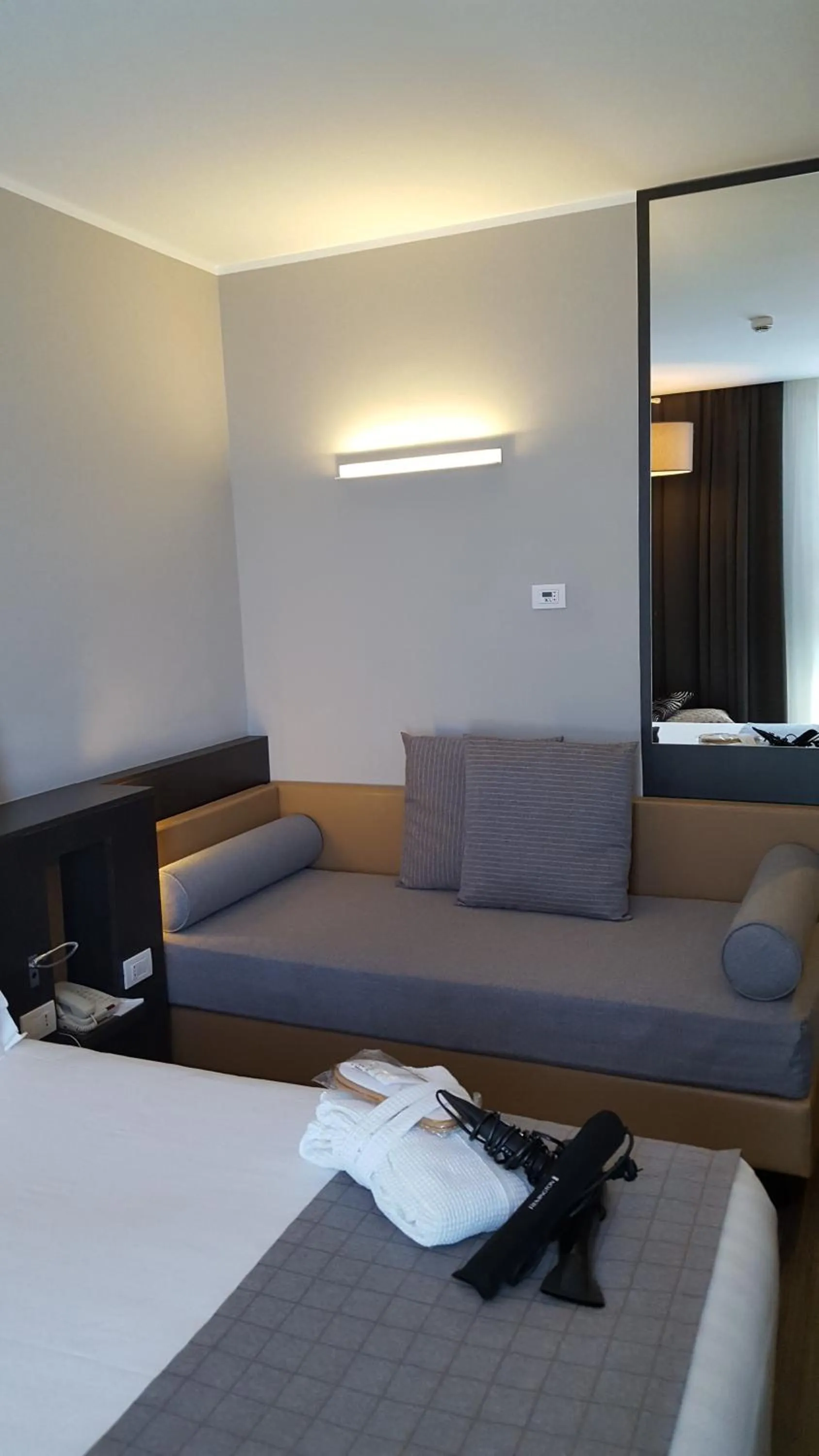 Photo of the whole room, Bed in Best Western Premier CHC Airport