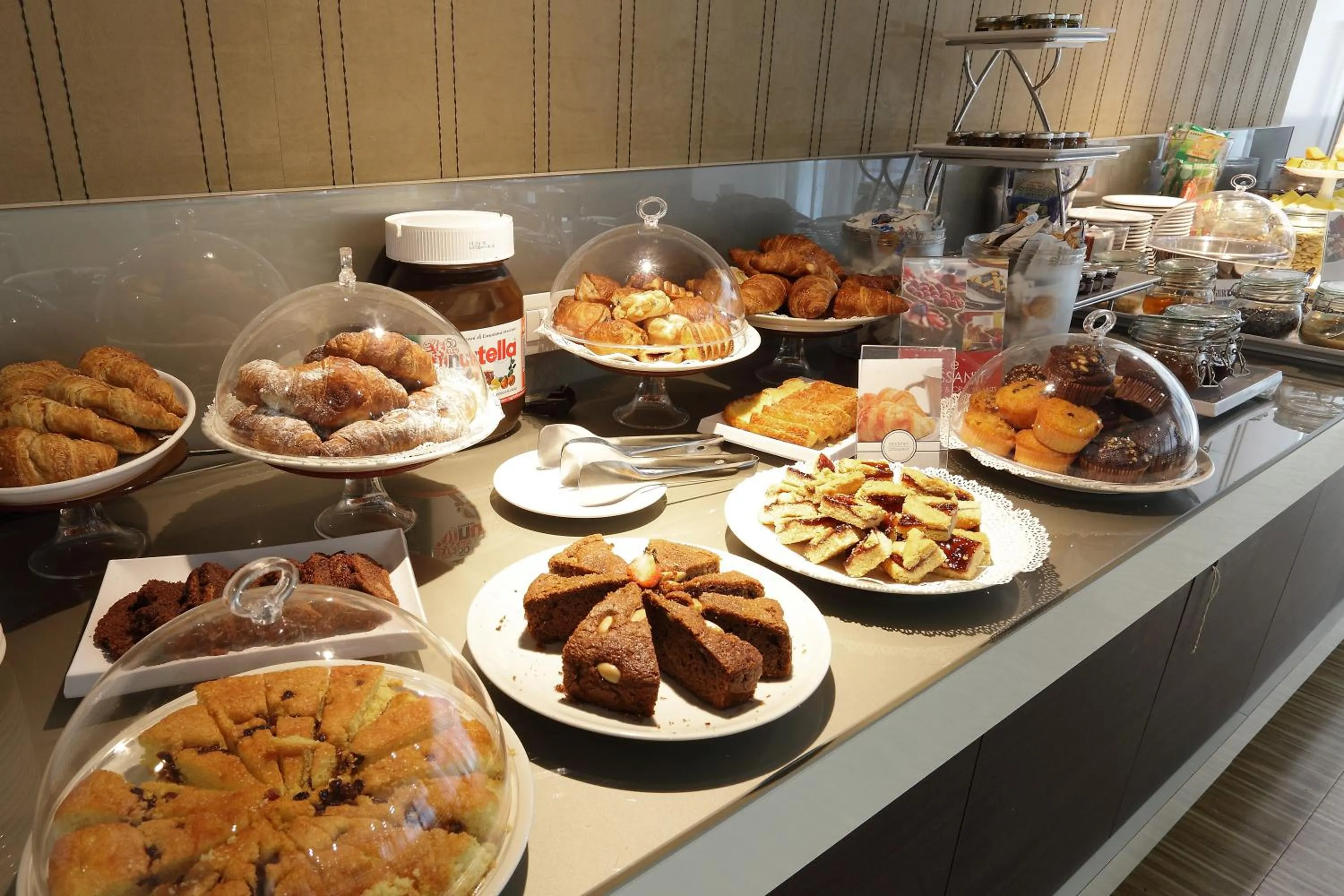 Breakfast in Best Western Premier CHC Airport