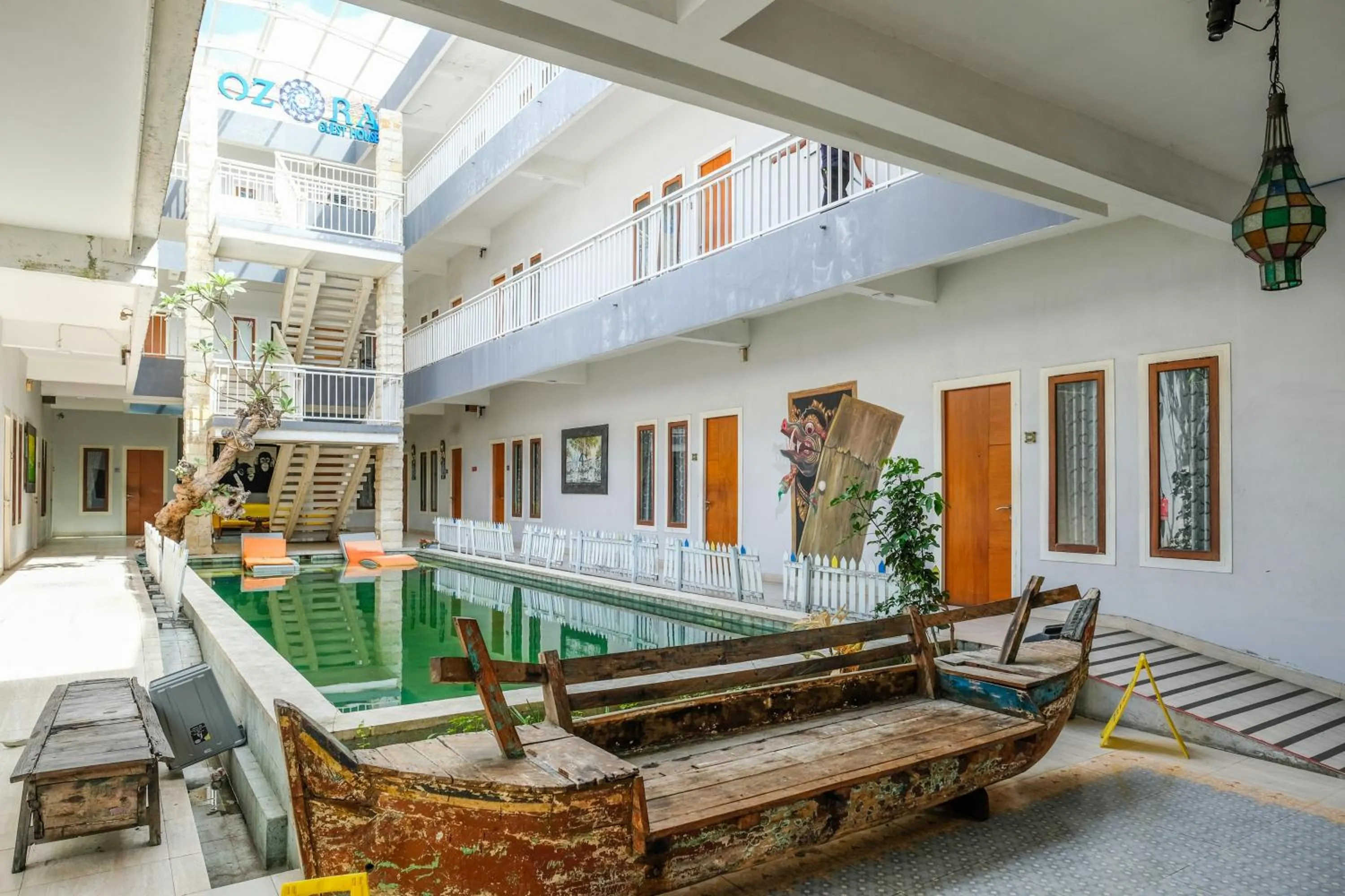 Swimming pool in RedDoorz Plus @ Mahendradatta Denpasar