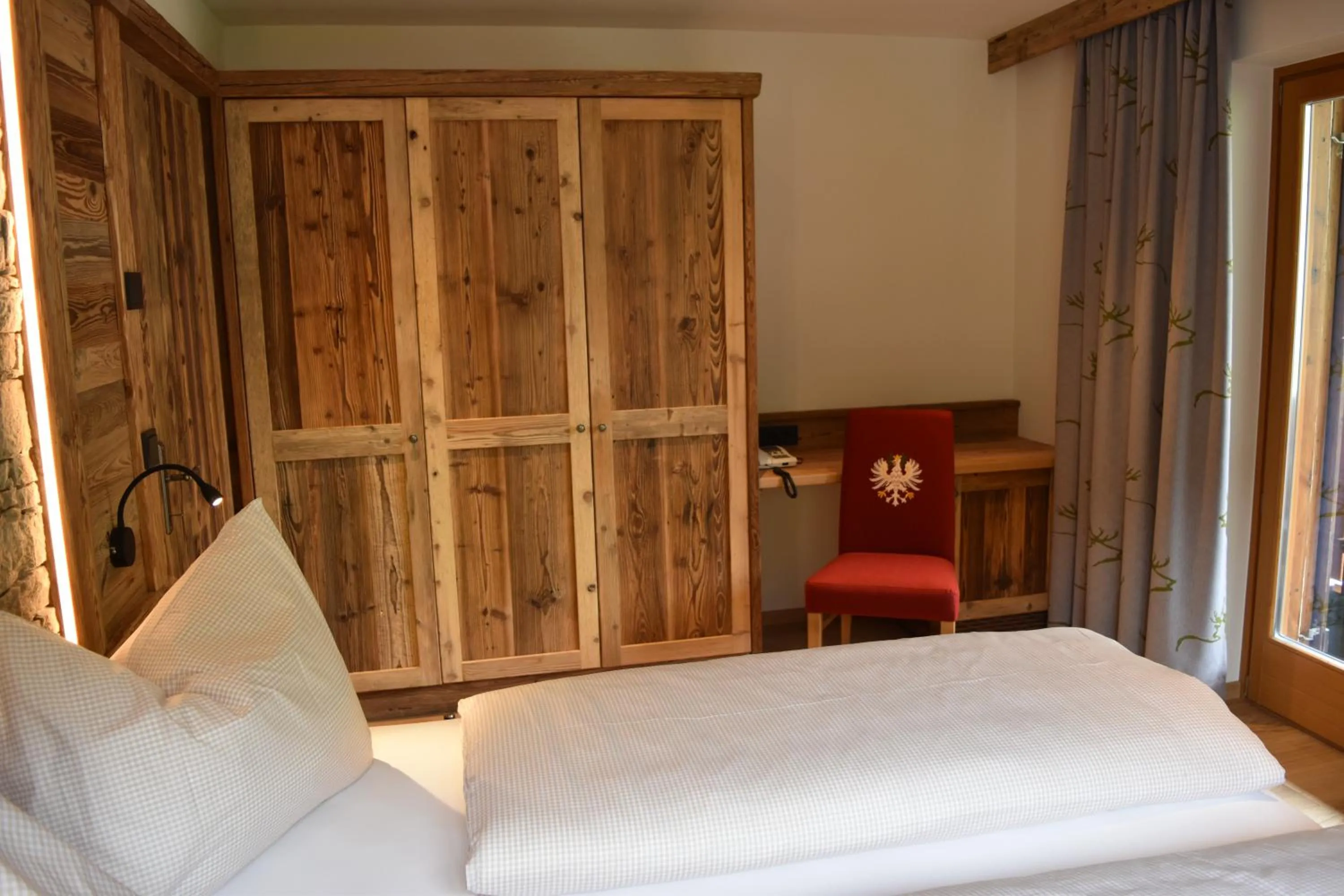 Bedroom, Bed in Garni des Alpes