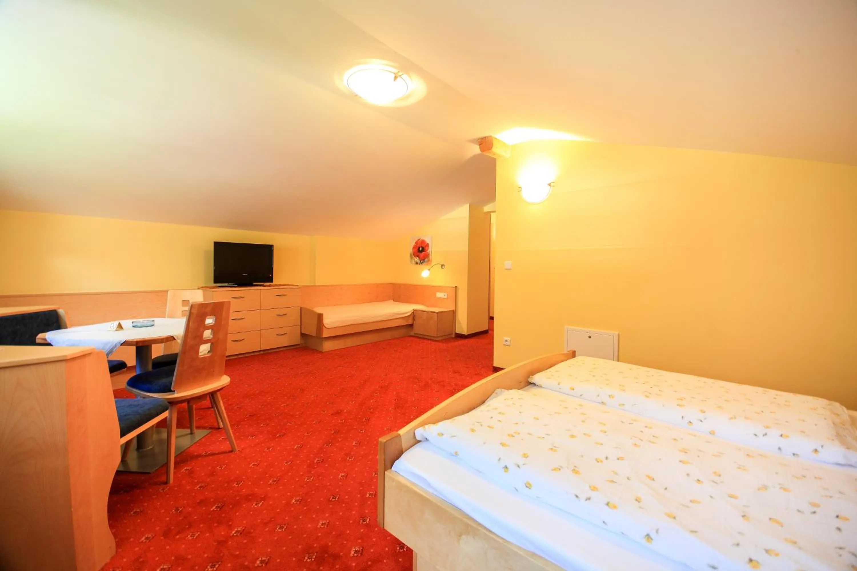 Bedroom, Bed in Garni des Alpes