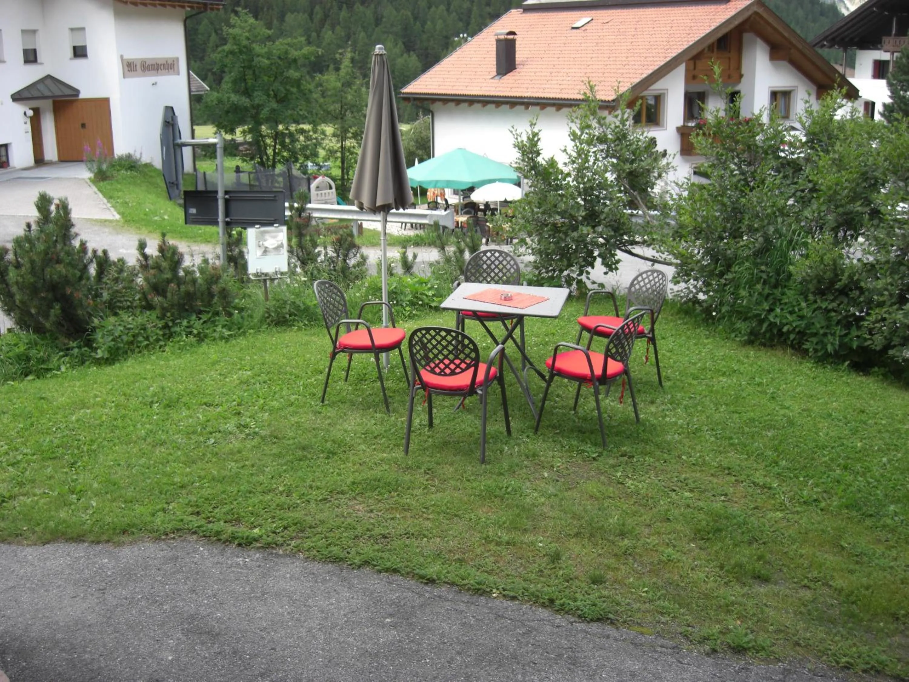 Garden in Garni des Alpes