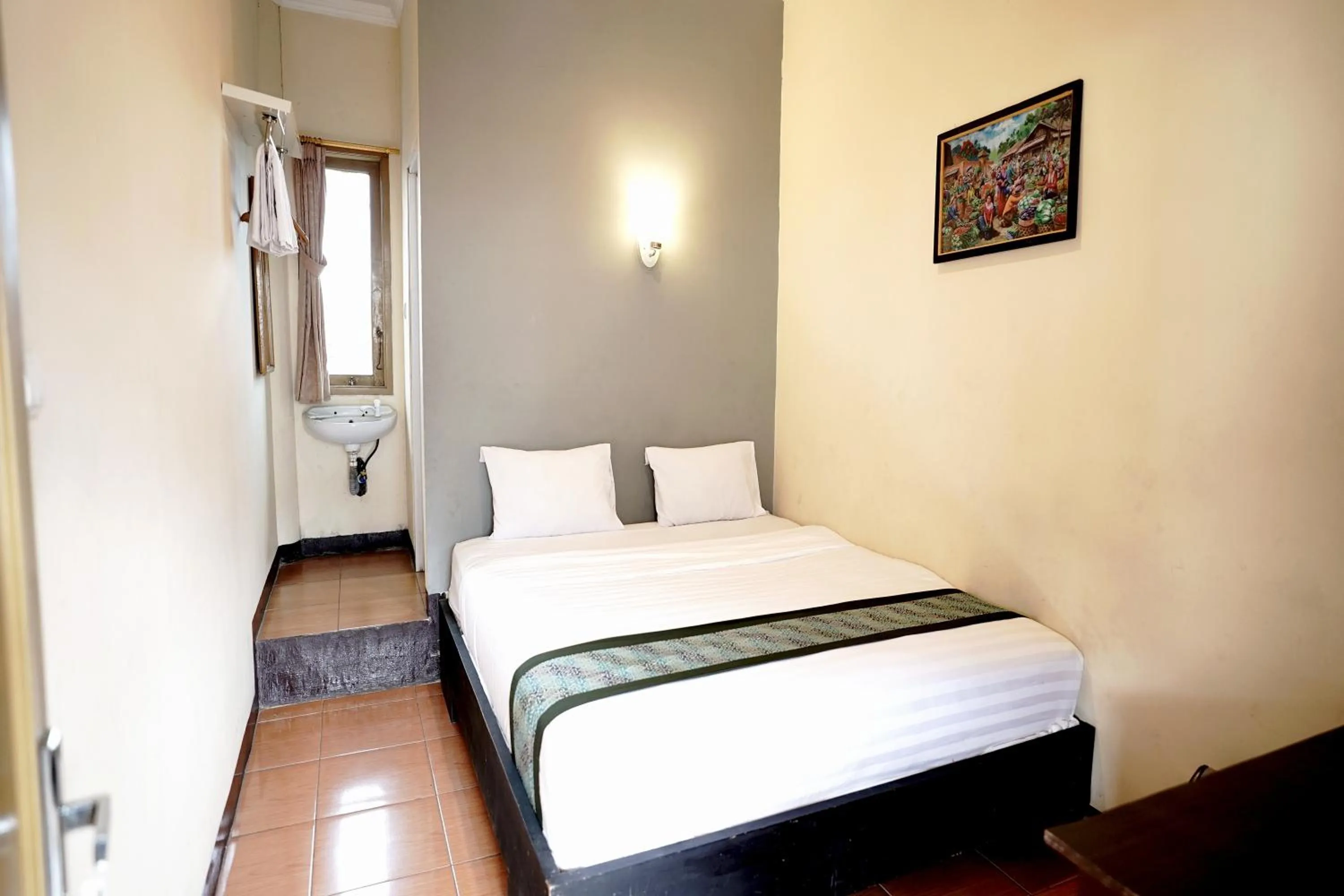 Bed in Saung Balibu Hotel