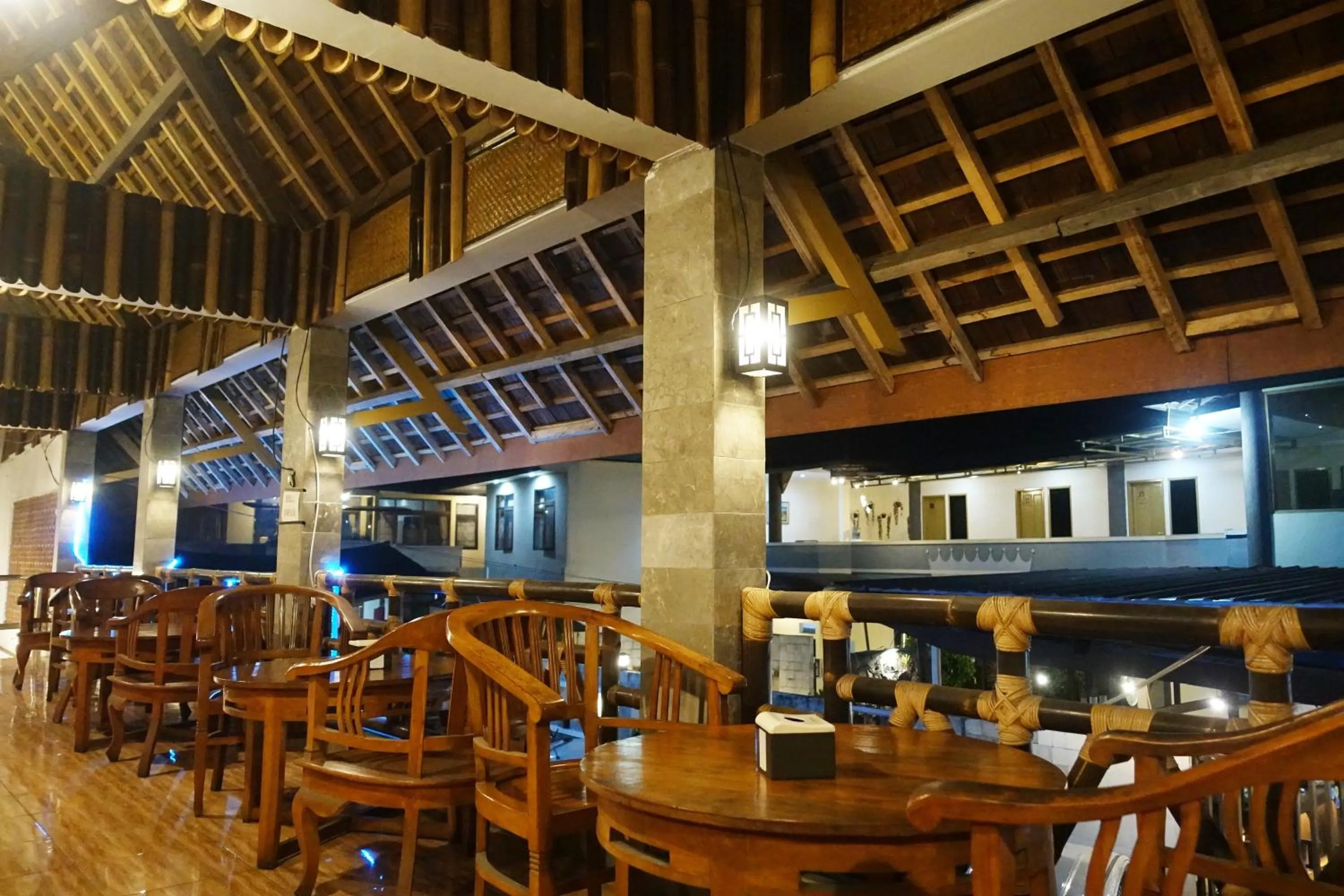 Restaurant/places to eat in Saung Balibu Hotel