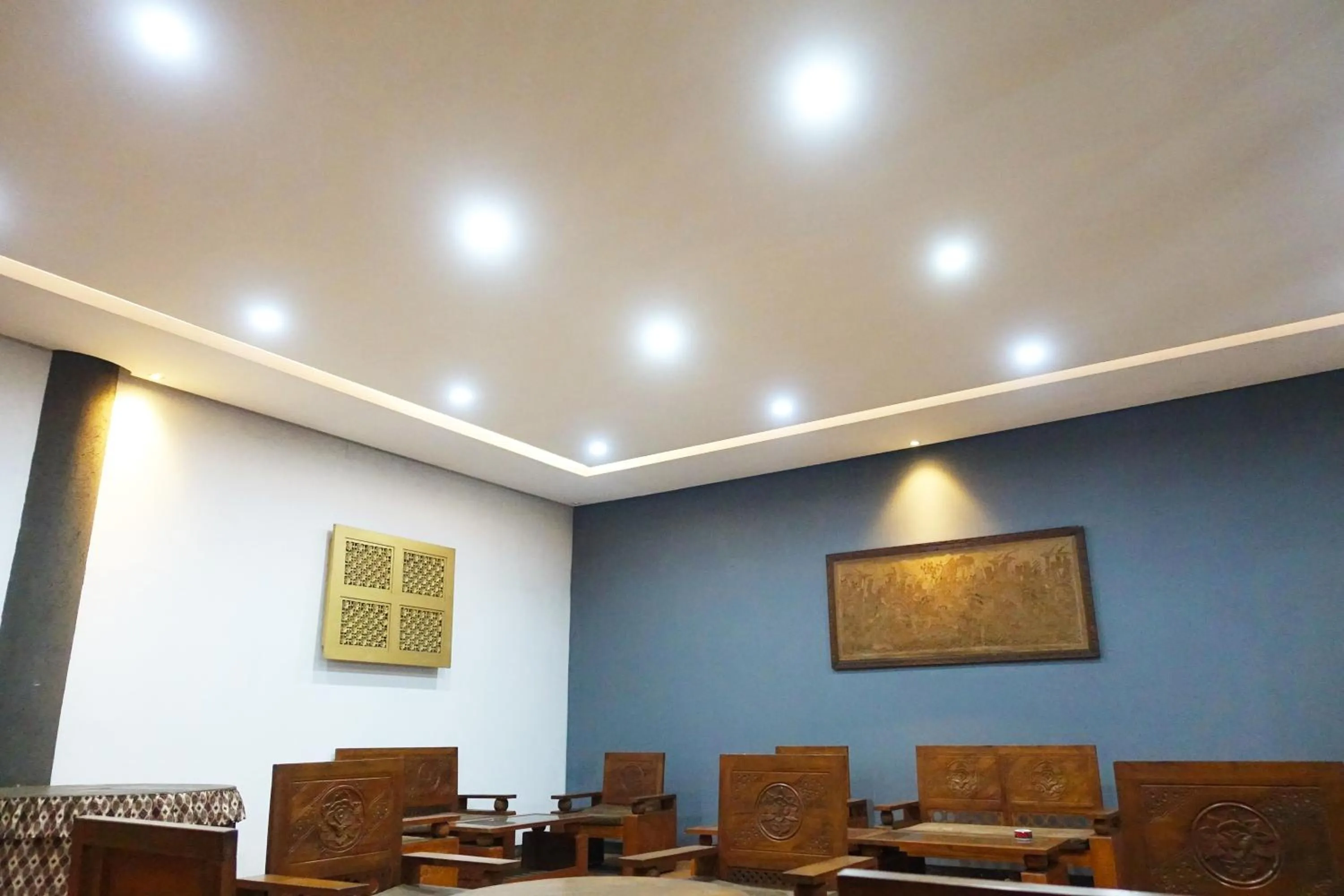 Living room in Saung Balibu Hotel