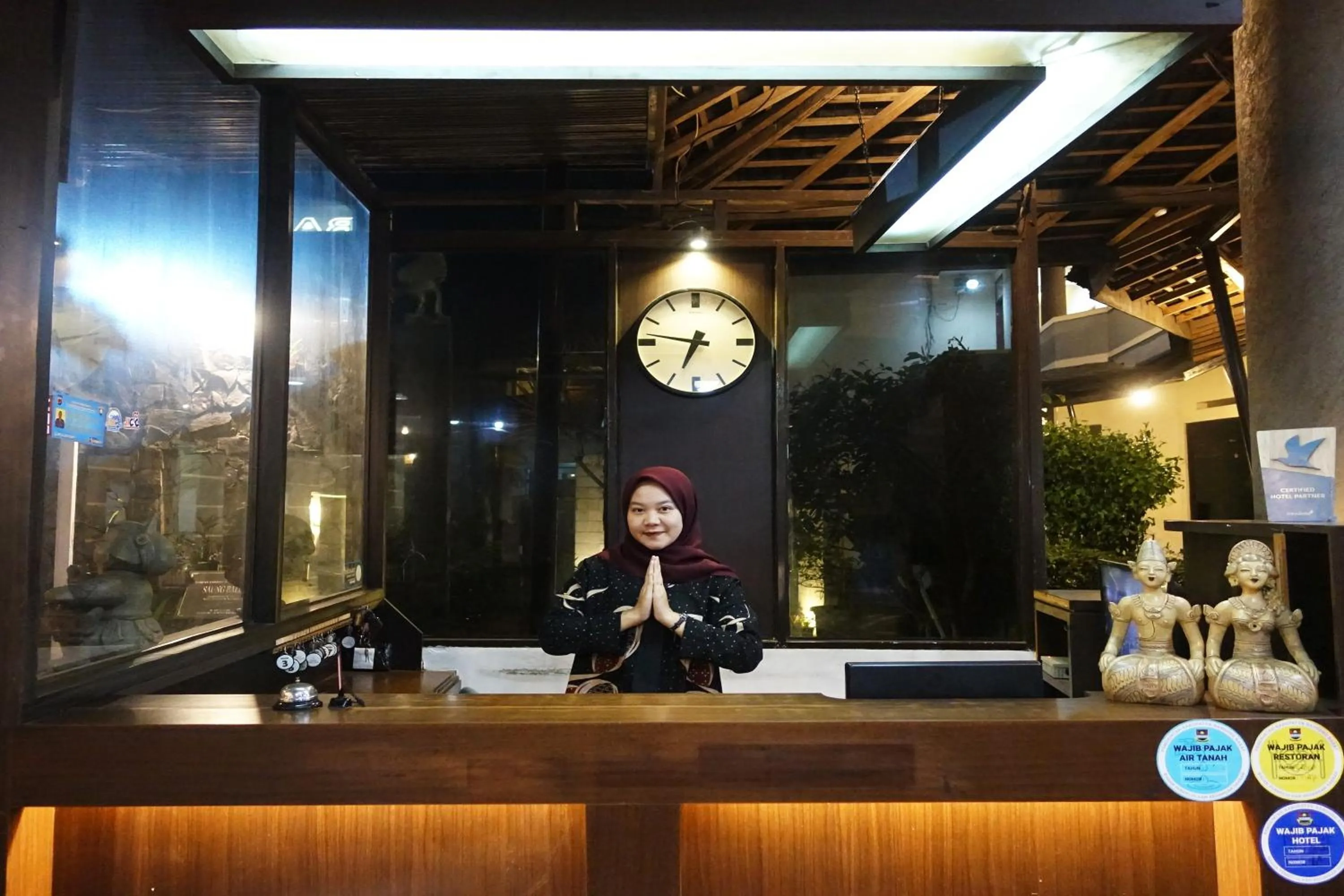 Lobby or reception in Saung Balibu Hotel