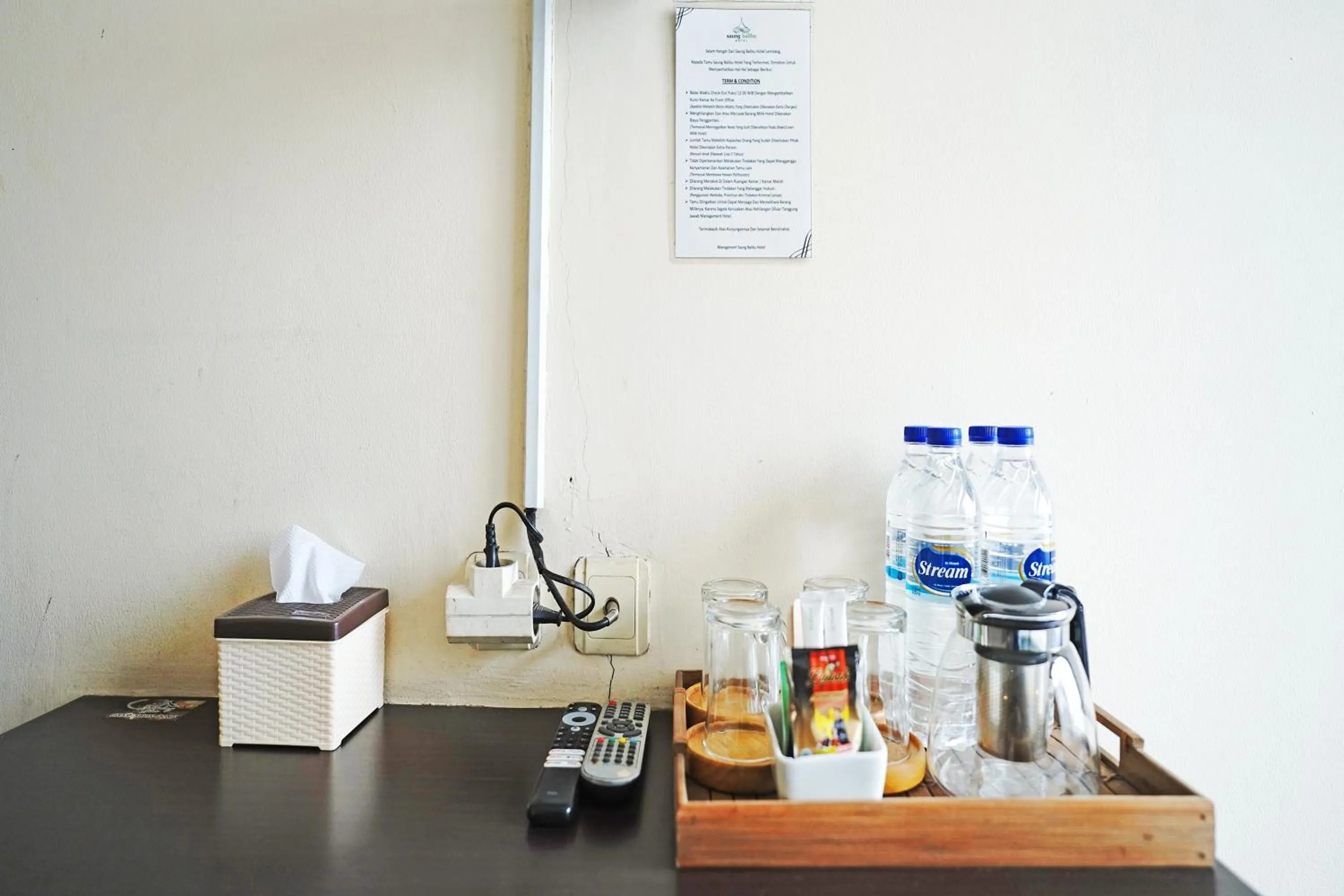 Food and drinks in Saung Balibu Hotel