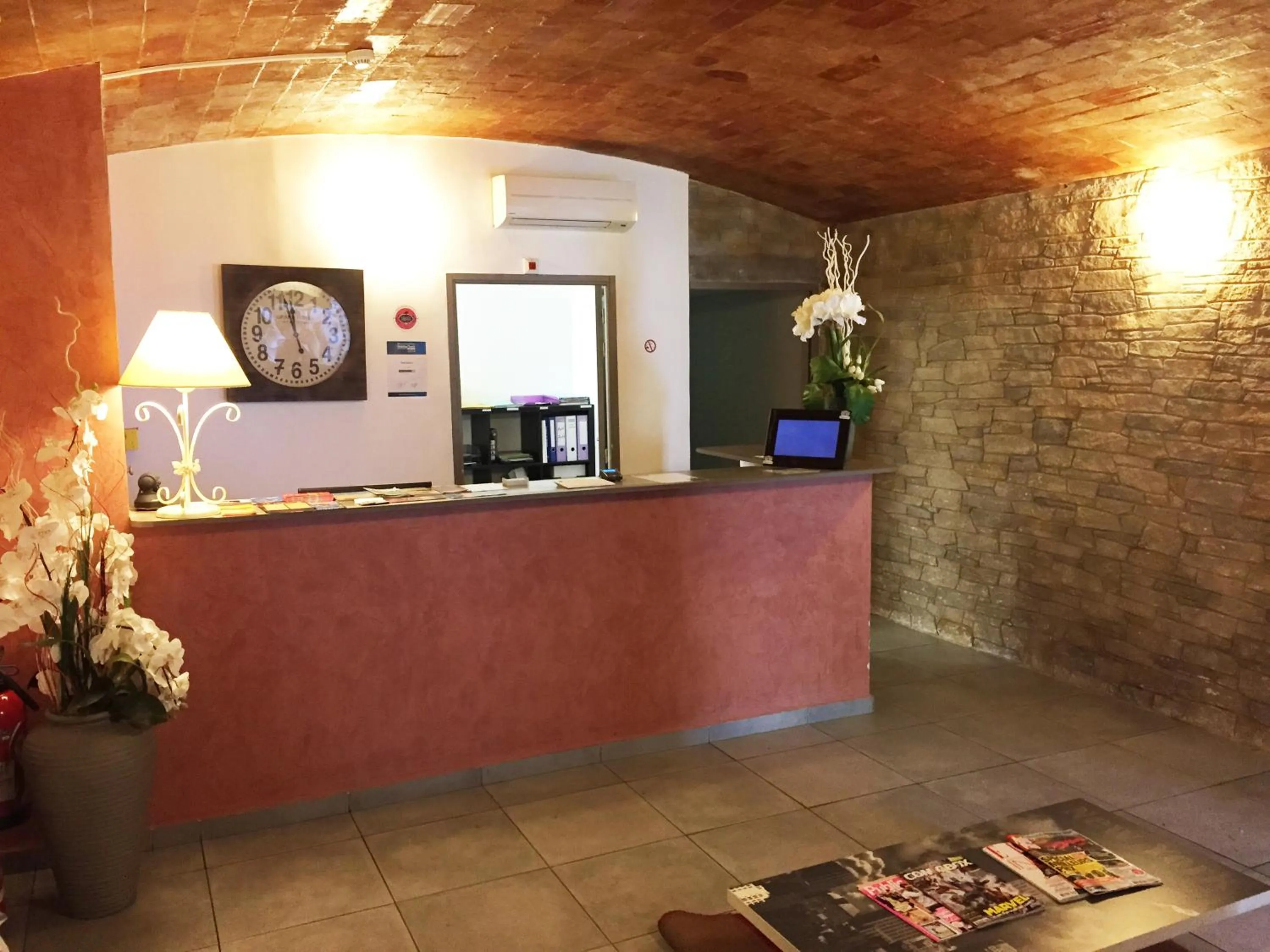 Facade/entrance in Hotel Riviera