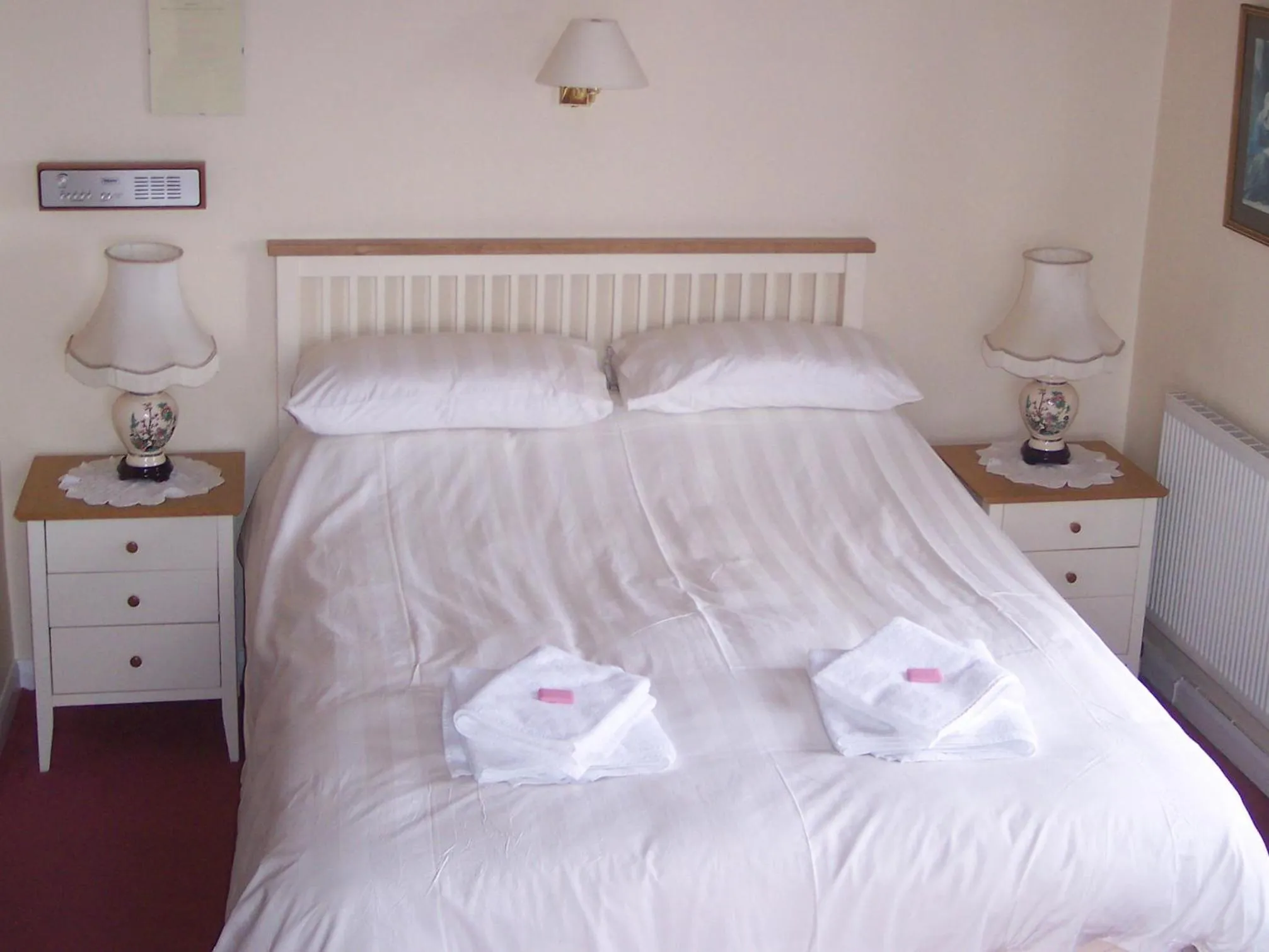 Bed in The Poldark Inn