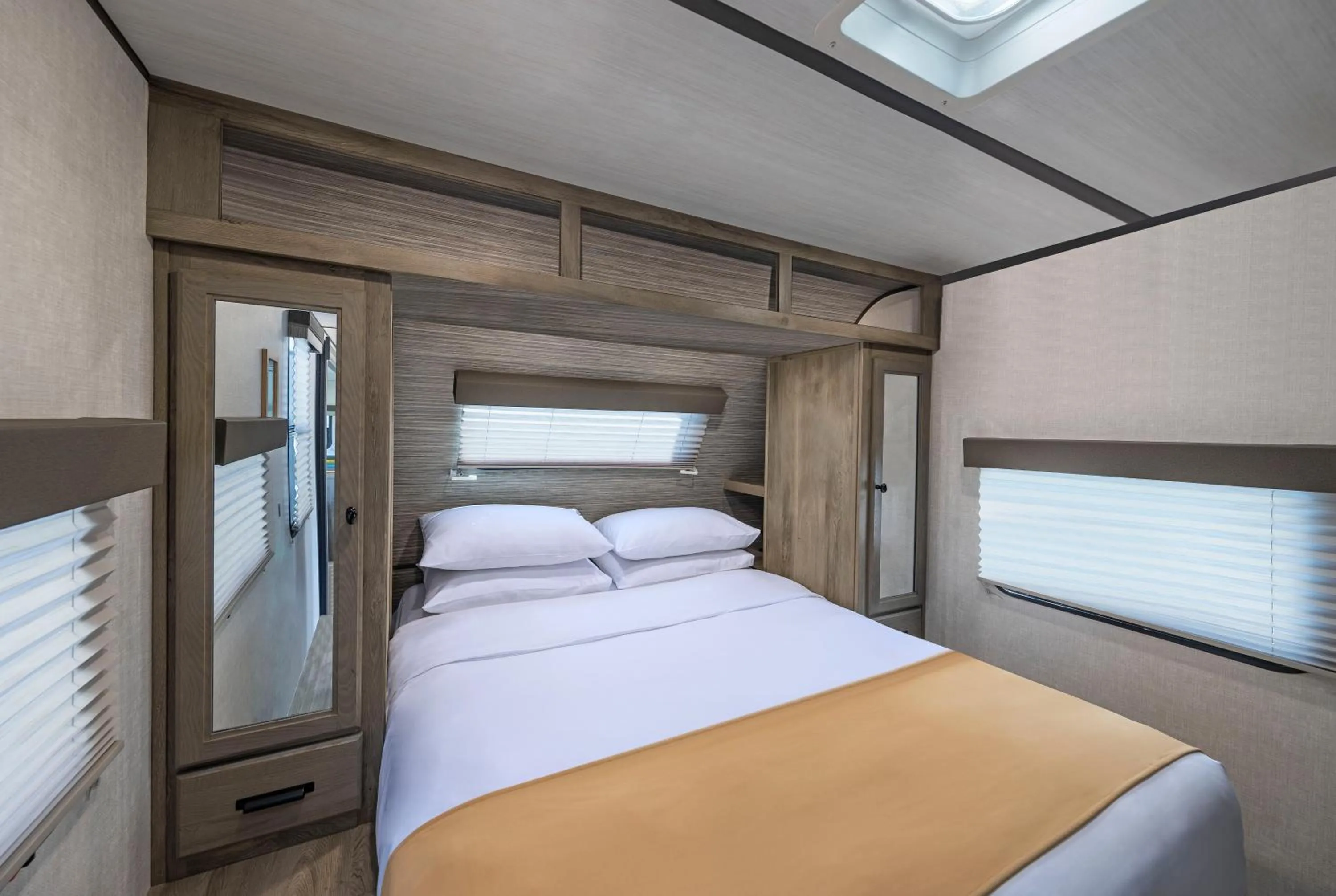 View (from property/room), Bed in Hatta Resorts