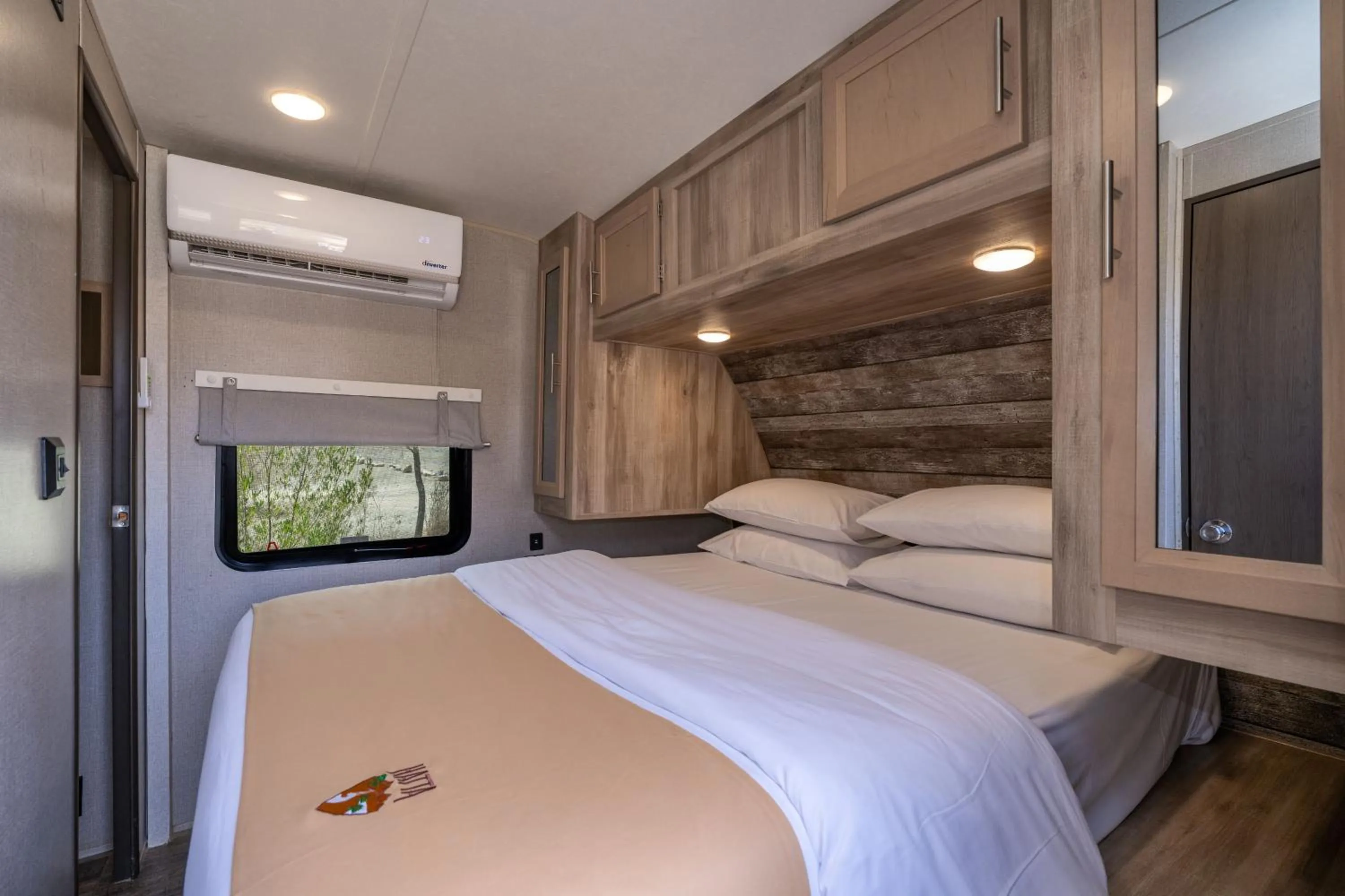 Bedroom, Bed in Hatta Resorts