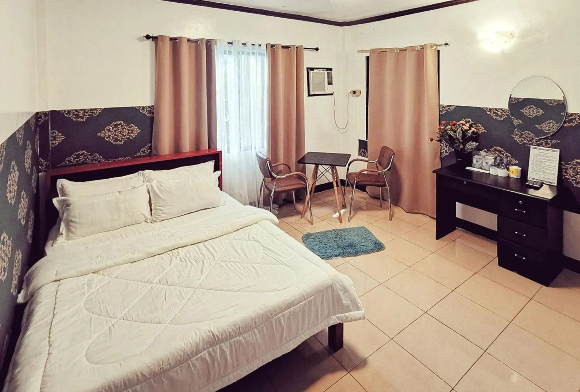 Bed in Sunrise Garden Lake Resort