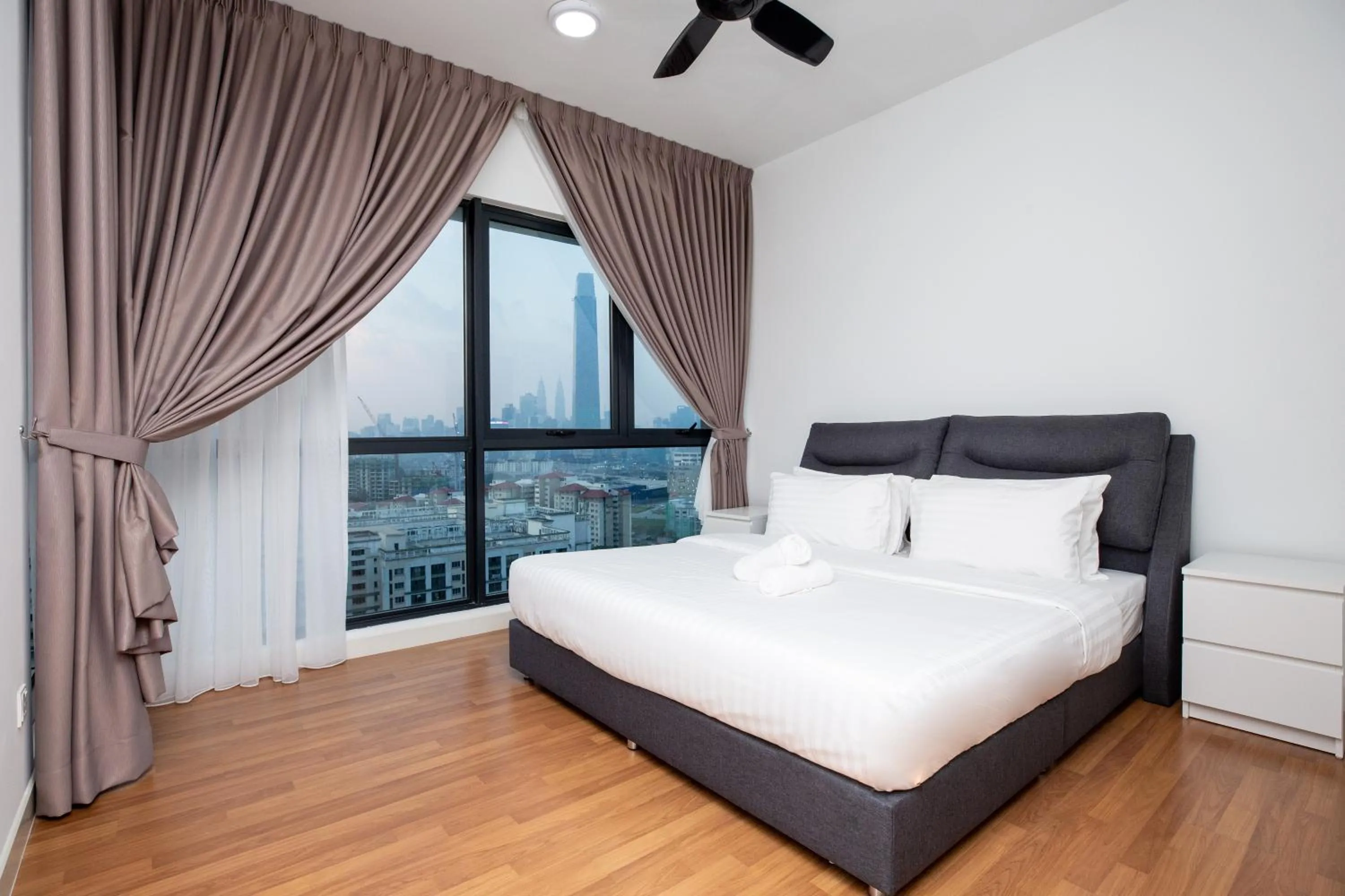 Bed in Velocity KL By PSM Luxury Suites