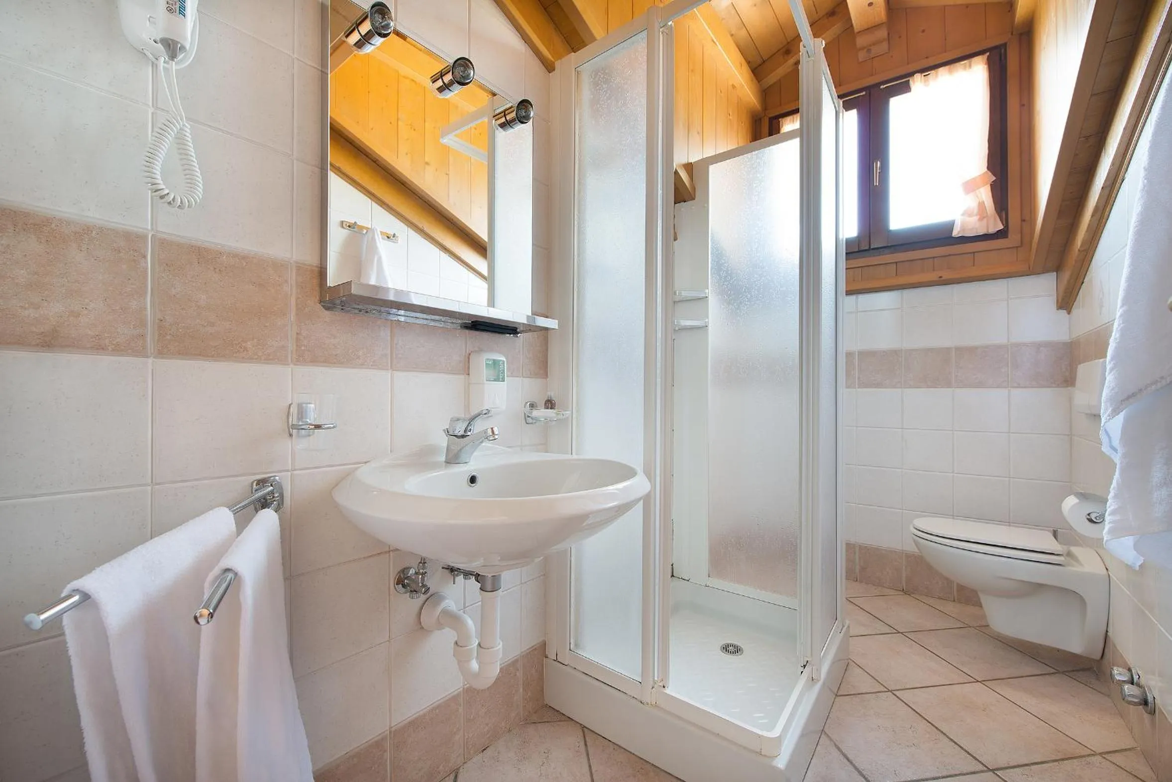 Bathroom in Hotel Gallo Cedrone