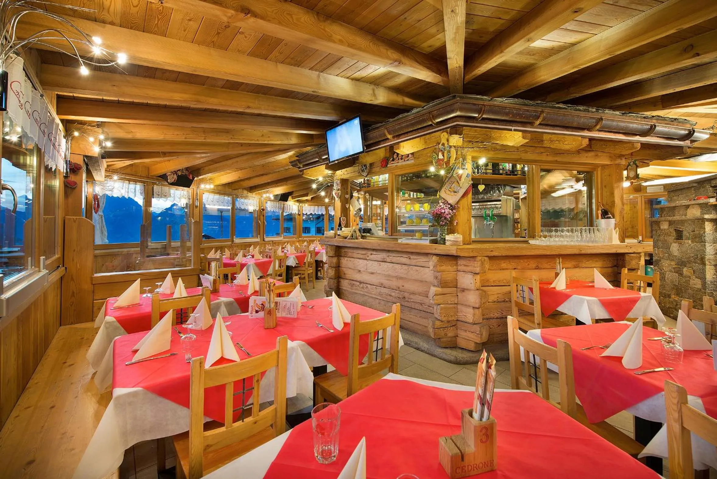 Restaurant/places to eat in Hotel Gallo Cedrone
