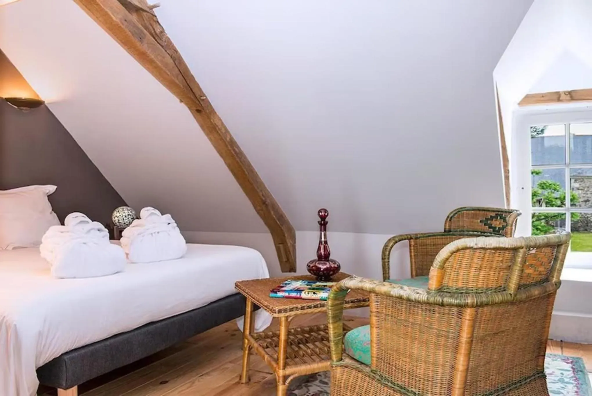 Bedroom, Bed in Château de l'Epinay