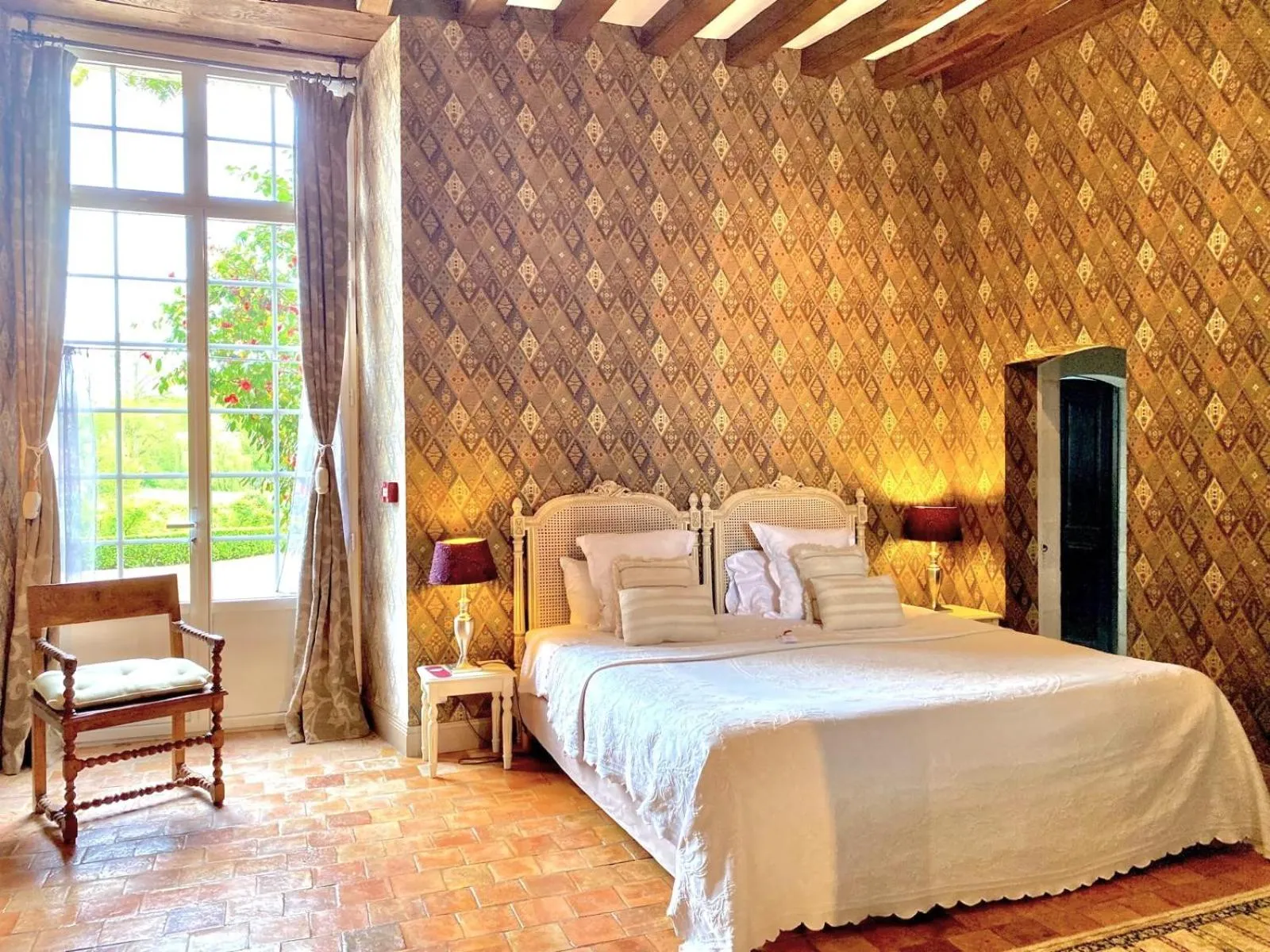 Bedroom, Bed in Château de l'Epinay