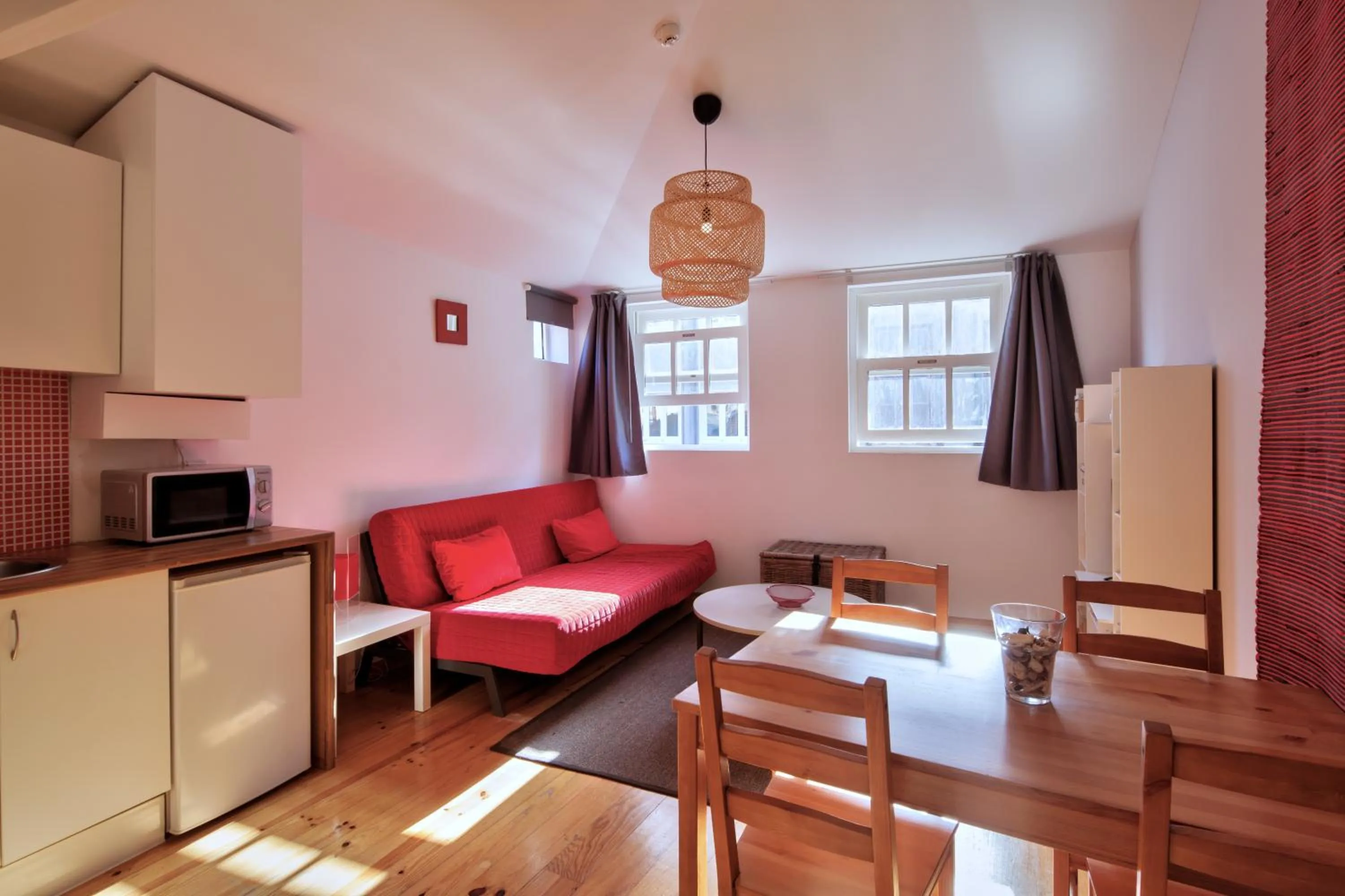 Kitchen or kitchenette in Oporto Maison Entreparedes