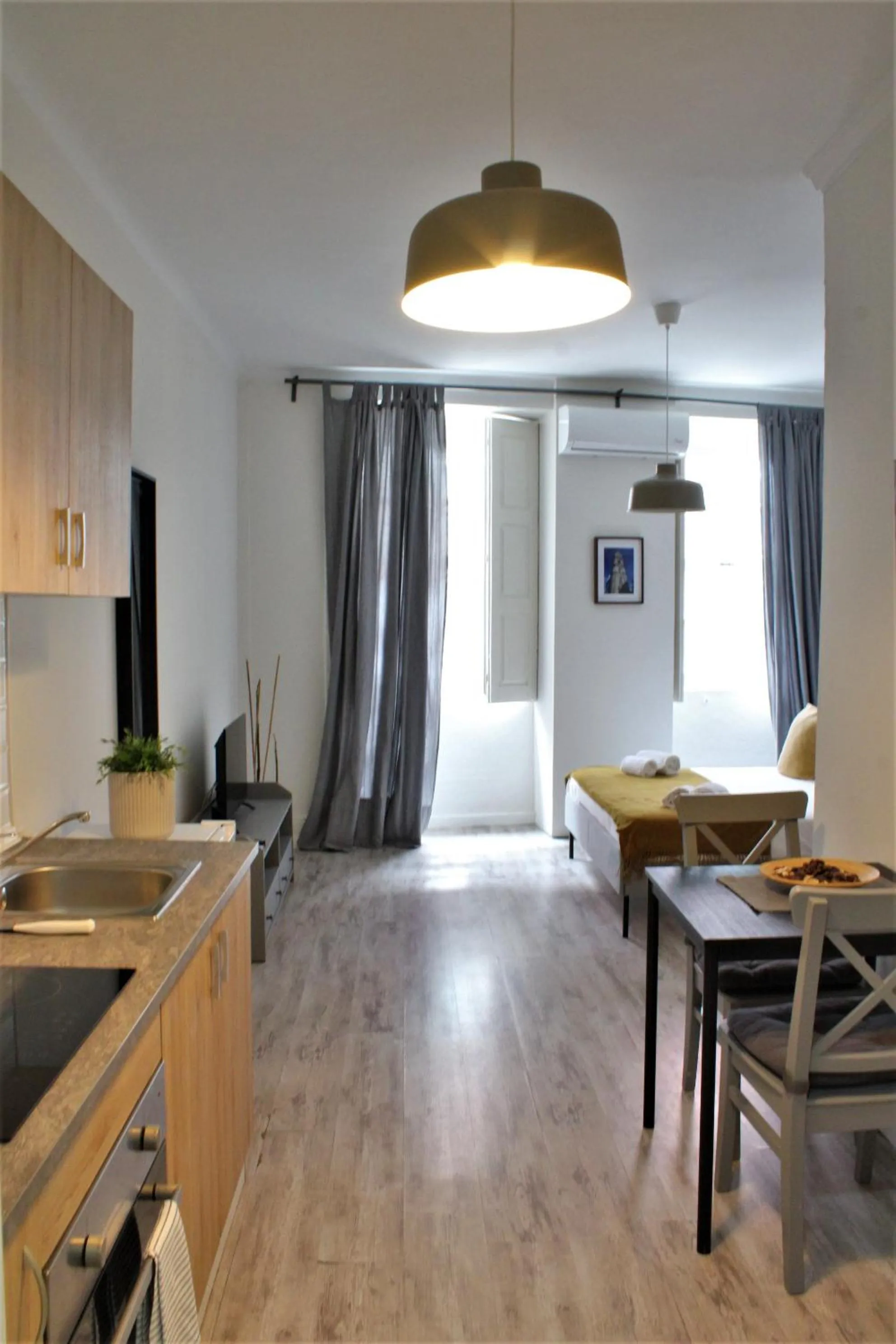 Kitchen or kitchenette in Oporto Maison Entreparedes