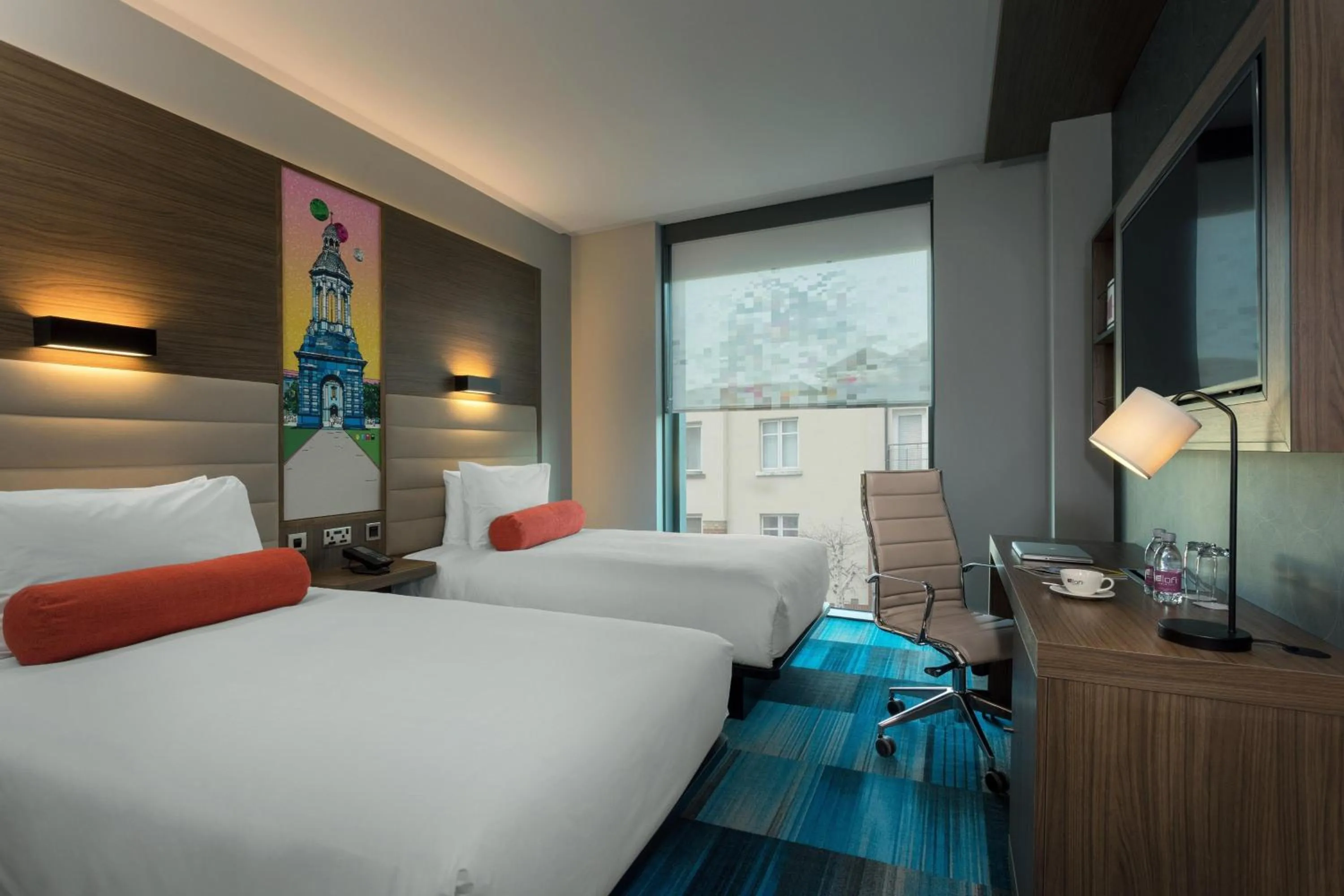 Photo of the whole room, Bed in Aloft Dublin City