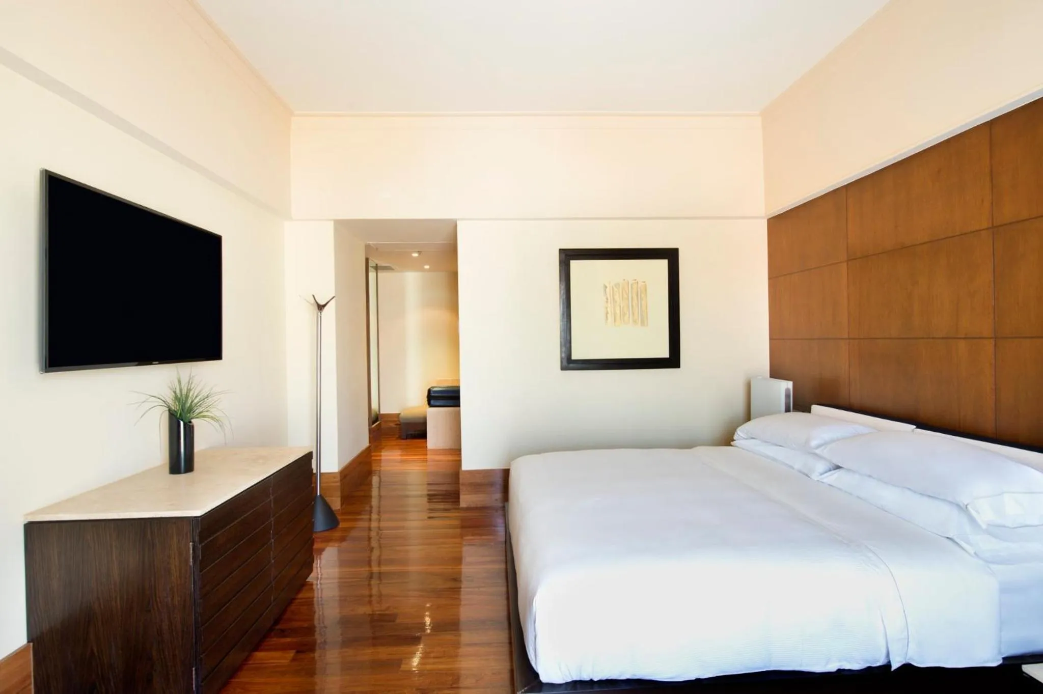 Bedroom, Bed in Grand Fiesta Americana Queretaro