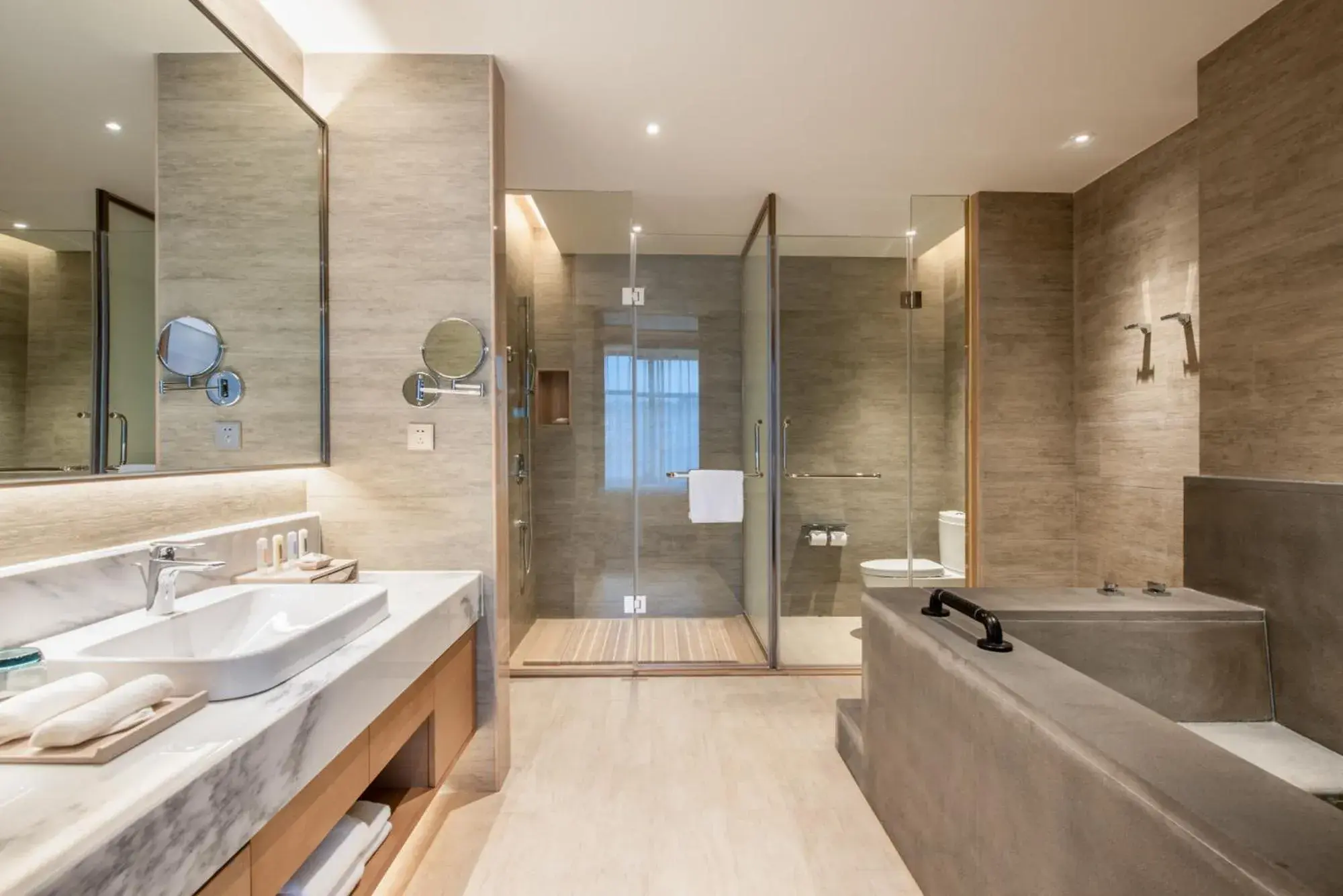 One-Bedroom Suite in Holiday Inn Resort Yichun Mingyue Mountain by IHG One-Bedroom Suite in Holiday Inn Resort Yichun Mingyue Mountain by IHG