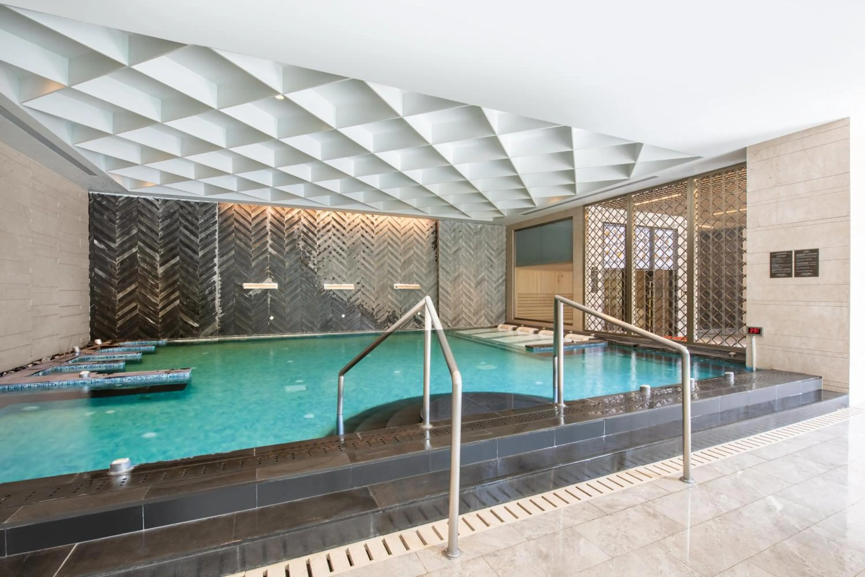 Area and facilities in Holiday Inn Resort Yichun Mingyue Mountain by IHG