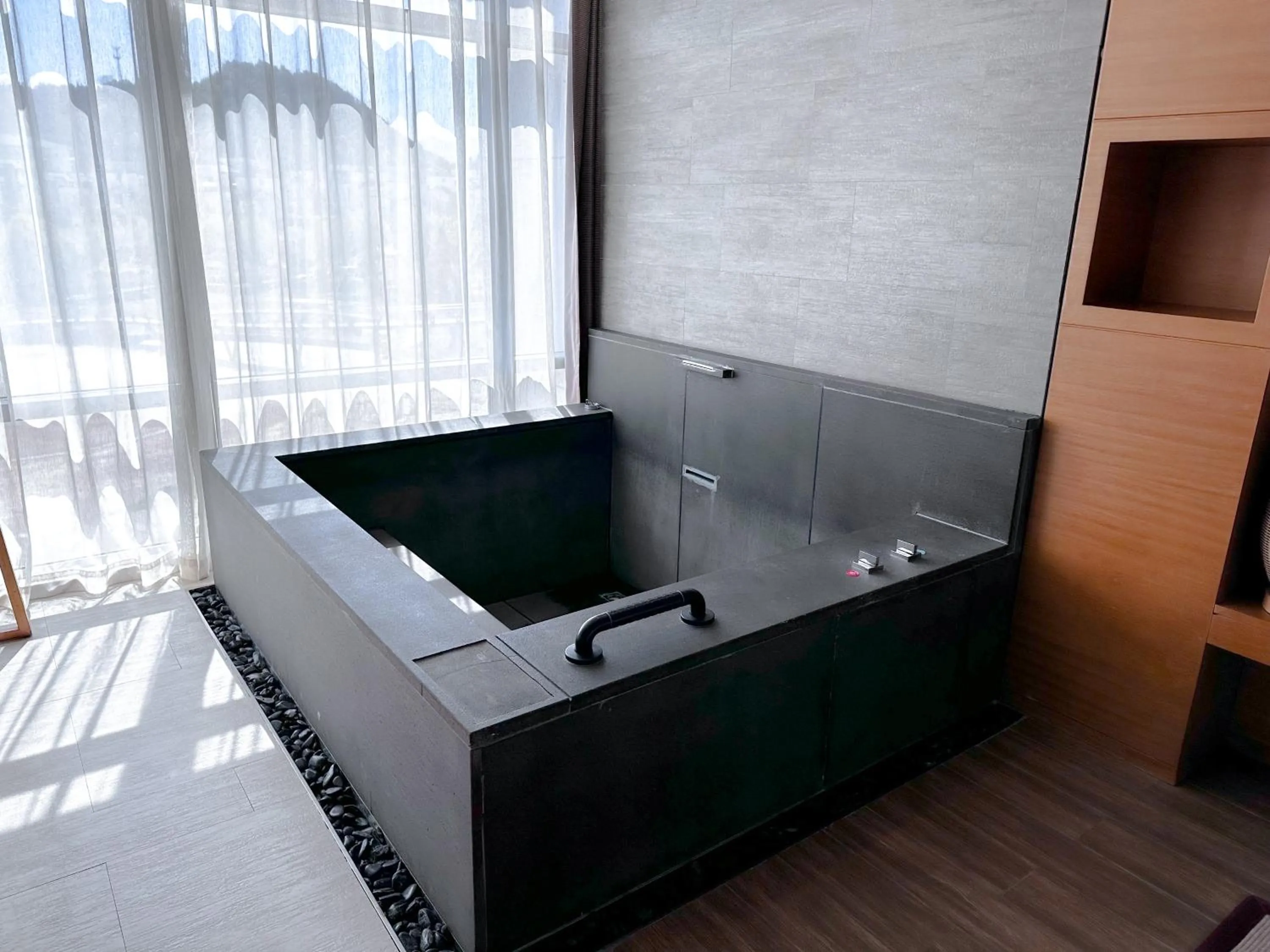Bath in Holiday Inn Resort Yichun Mingyue Mountain by IHG