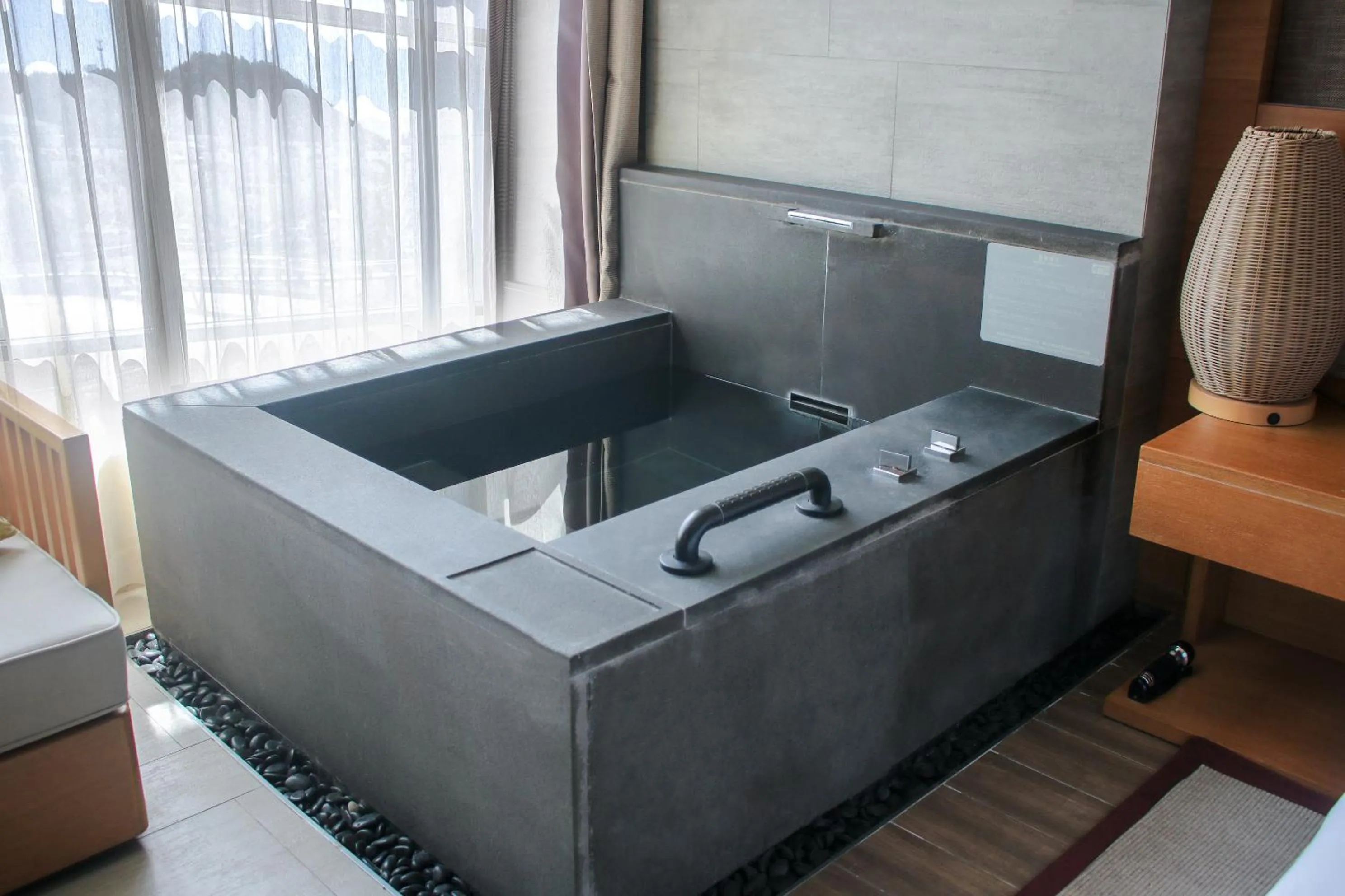 Bath in Holiday Inn Resort Yichun Mingyue Mountain by IHG