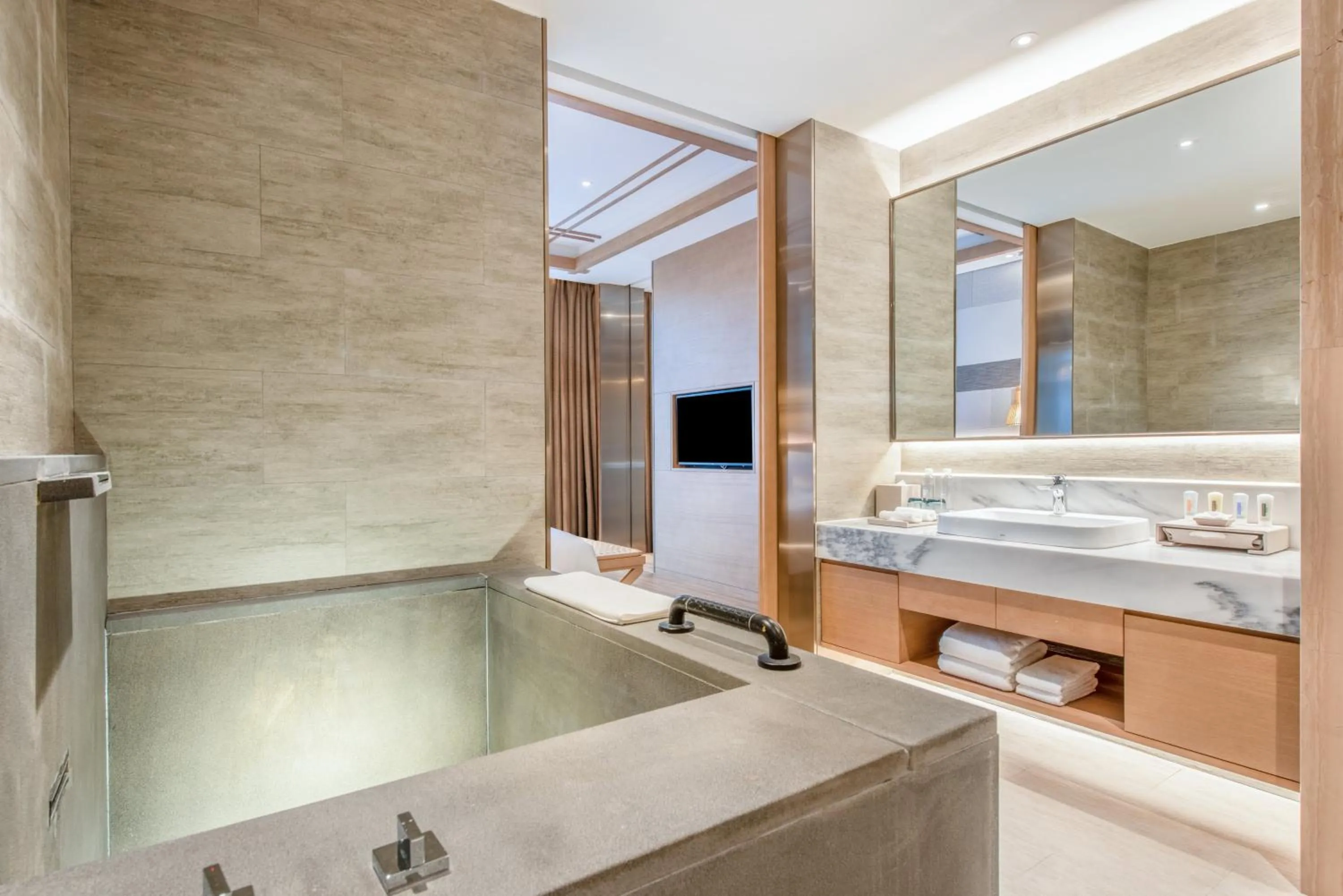 Bathroom in Holiday Inn Resort Yichun Mingyue Mountain by IHG