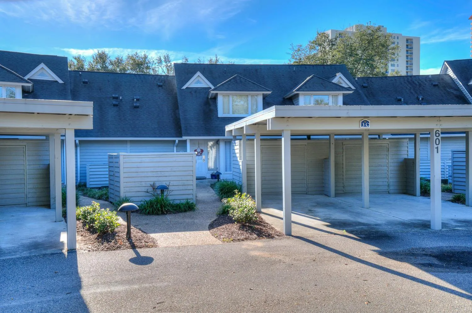 Property building in Palmetto Vacation Rentals at Kingston Plantation