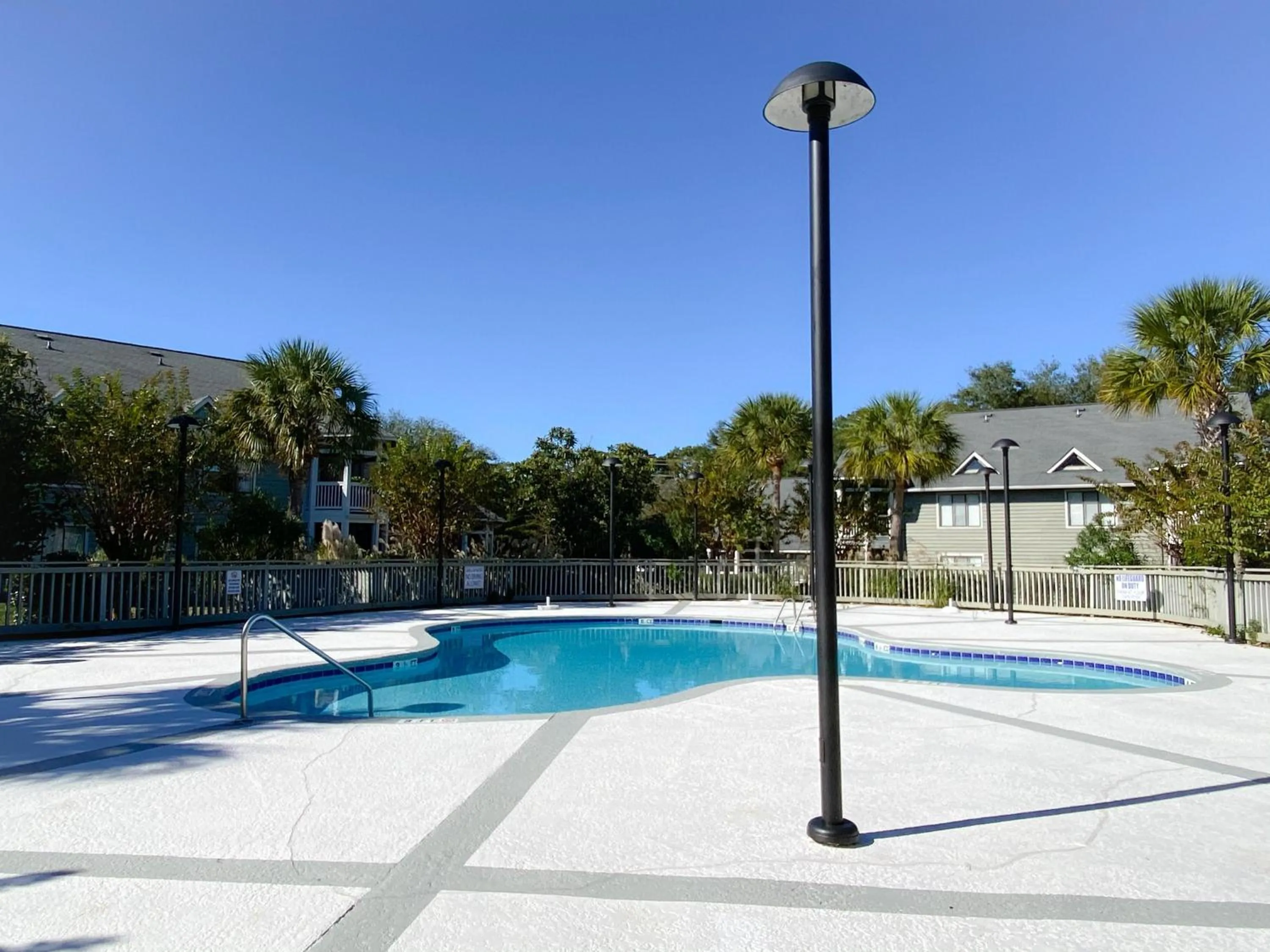 Swimming pool in Palmetto Vacation Rentals at Kingston Plantation