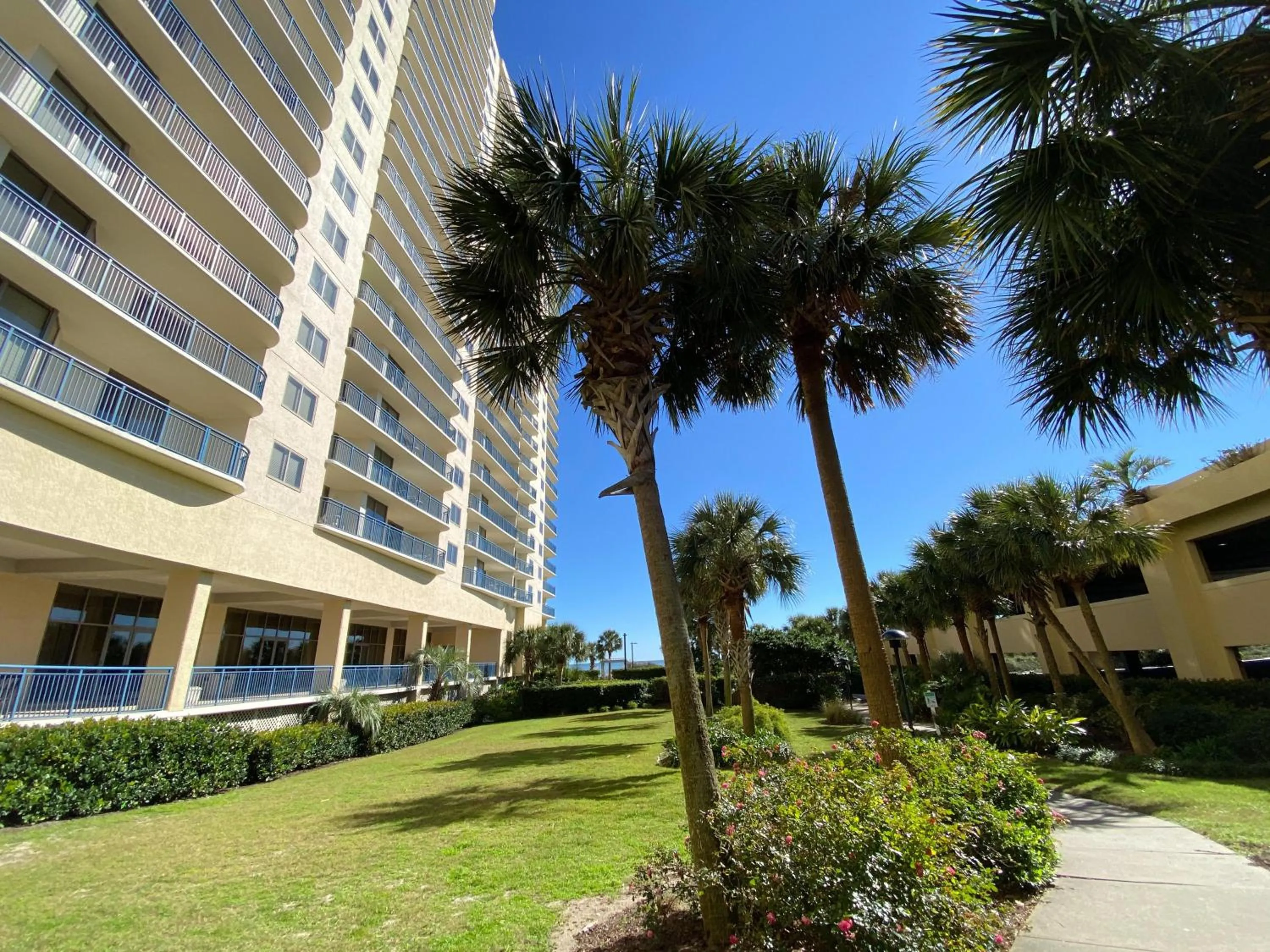 Property building in Palmetto Vacation Rentals at Kingston Plantation