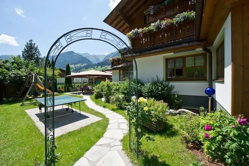 Balcony/Terrace in Hotel Landhaus Neumayr