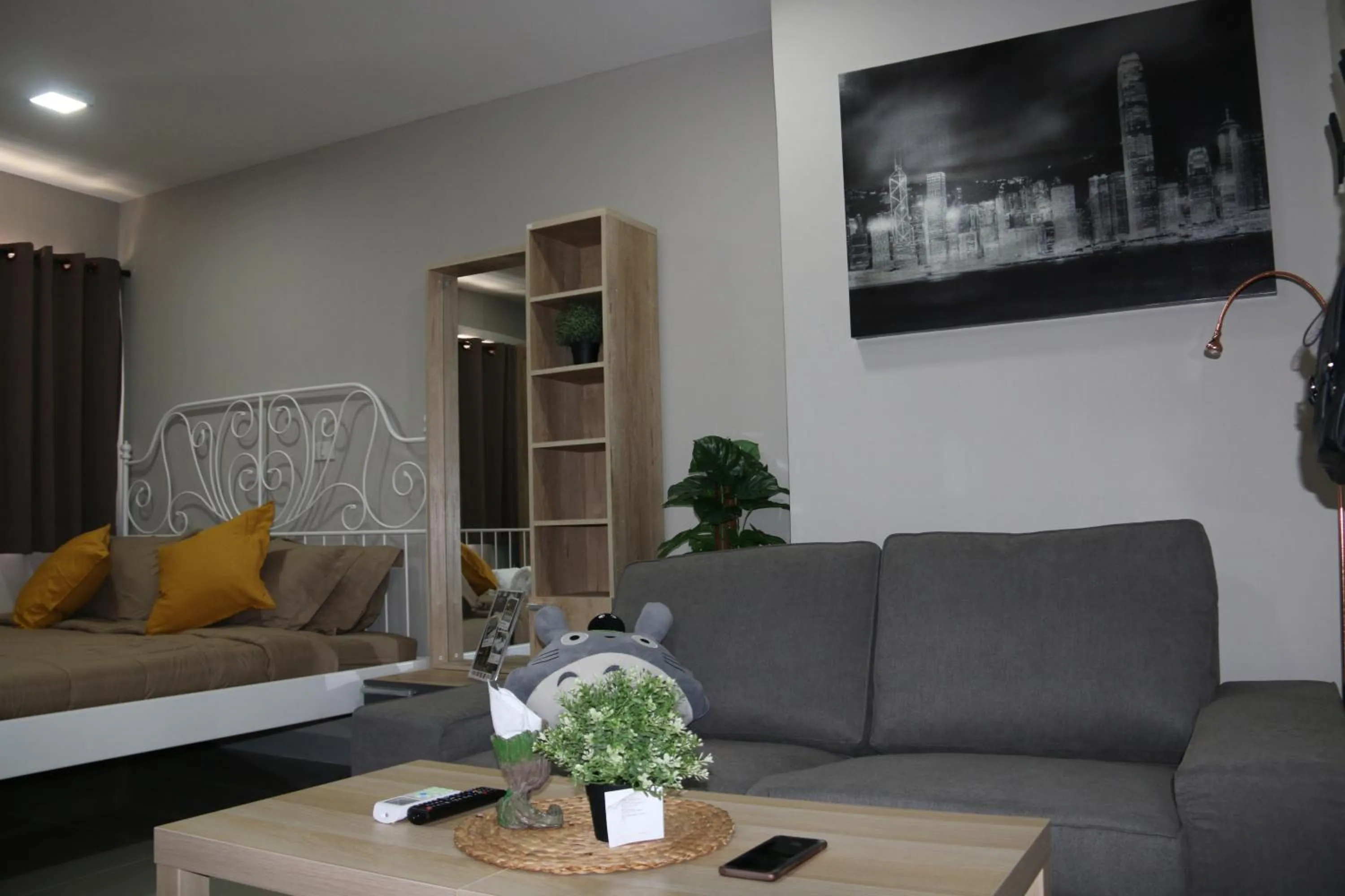 Communal lounge/ TV room in iResidence hotel