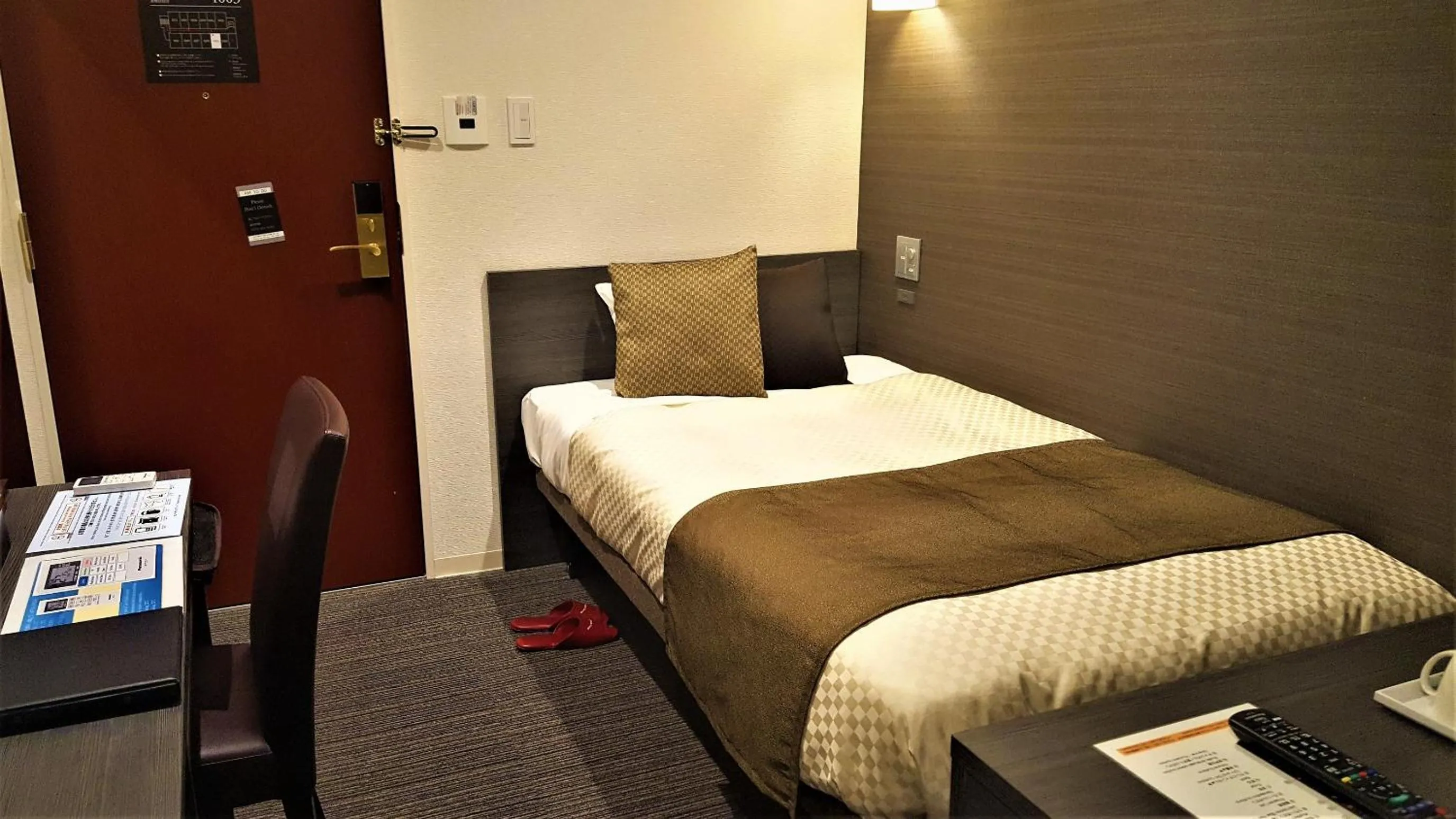 Bed in The Celecton Kyoto Horikawa Sanjo