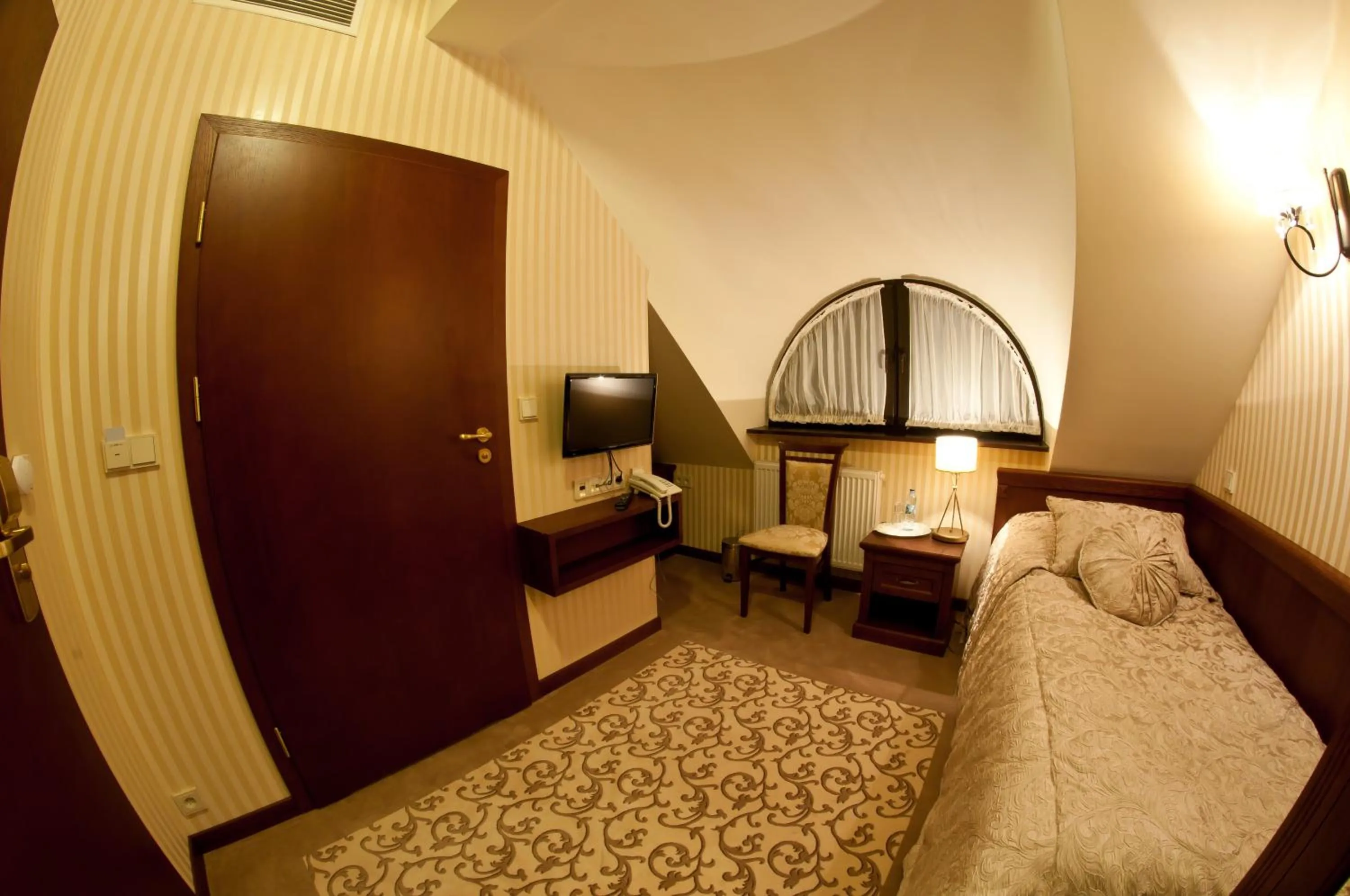 Photo of the whole room, Bed in Dwór Kresowy