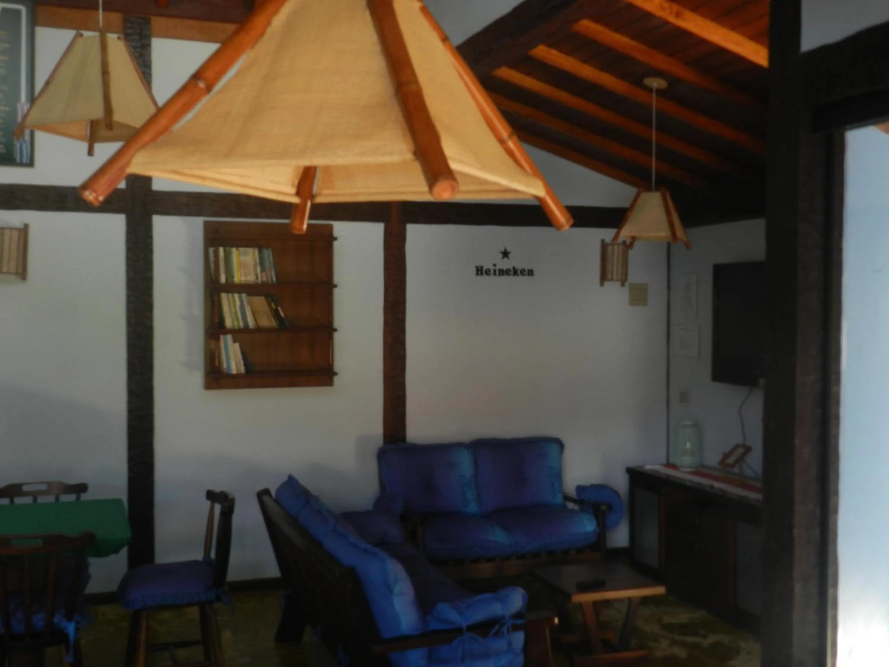 Communal lounge/ TV room in Pousada Tempo Rei