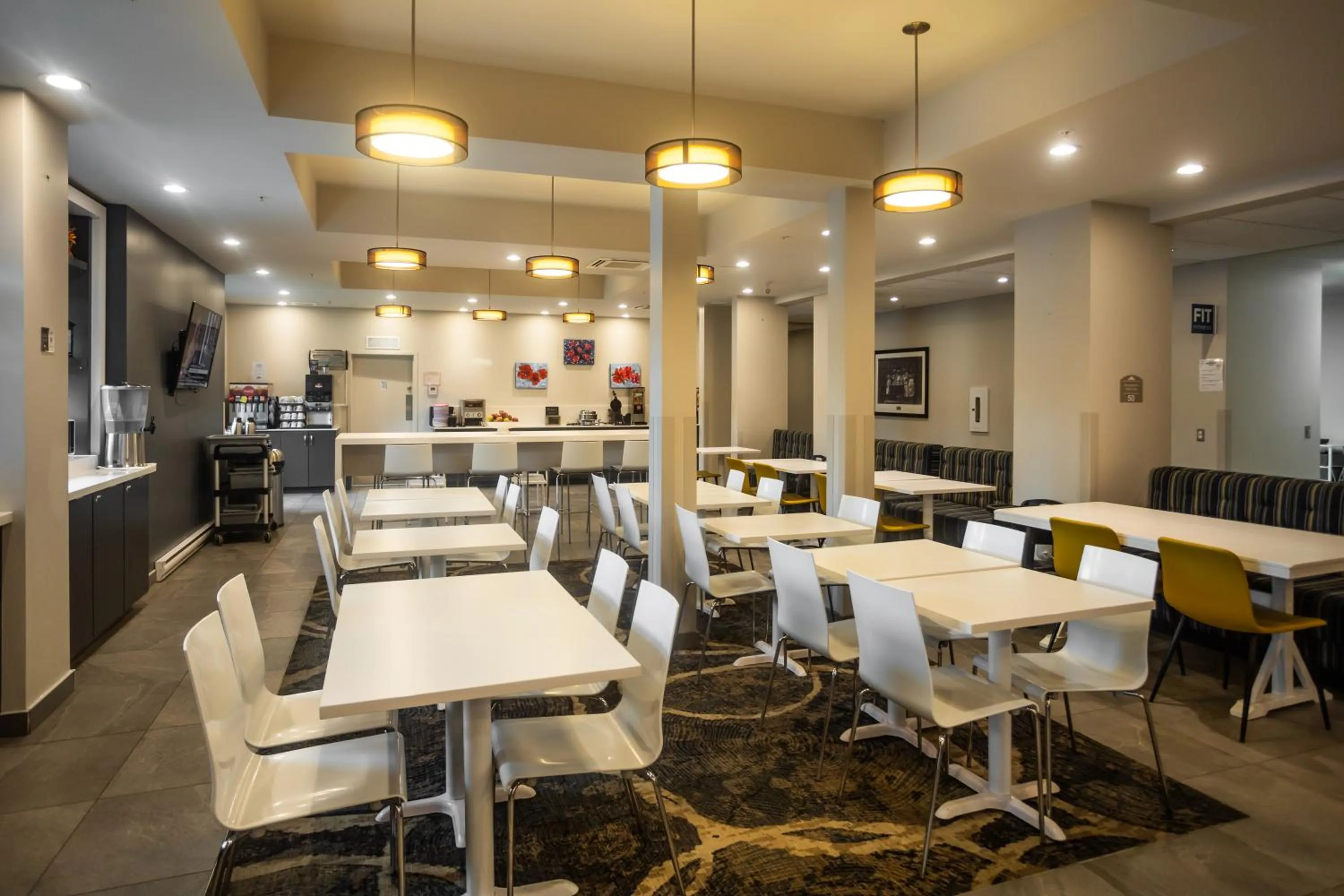 Breakfast in Microtel Inn & Suites by Wyndham Mont Tremblant