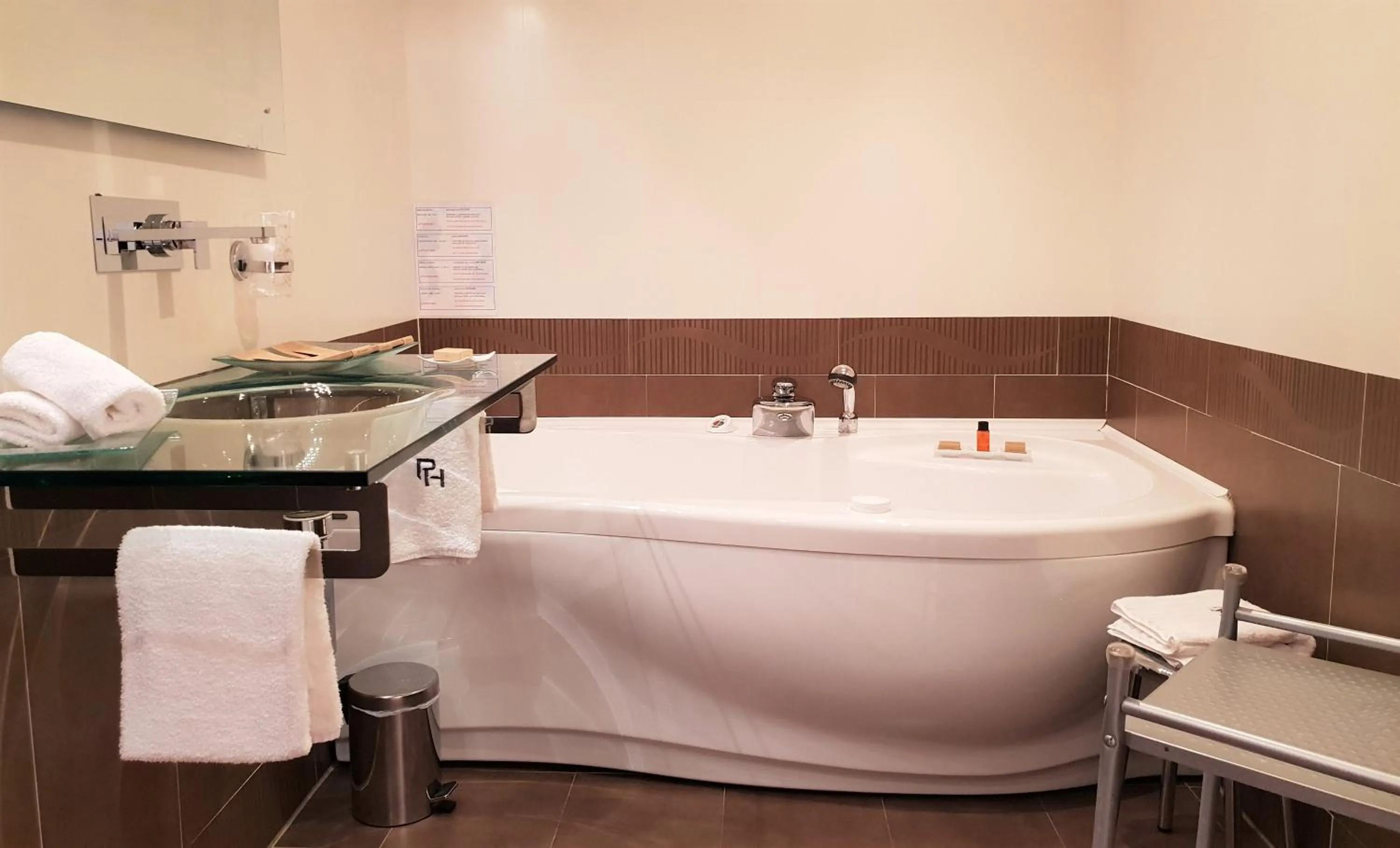 Bathroom in Private Hôtel - Adults Only