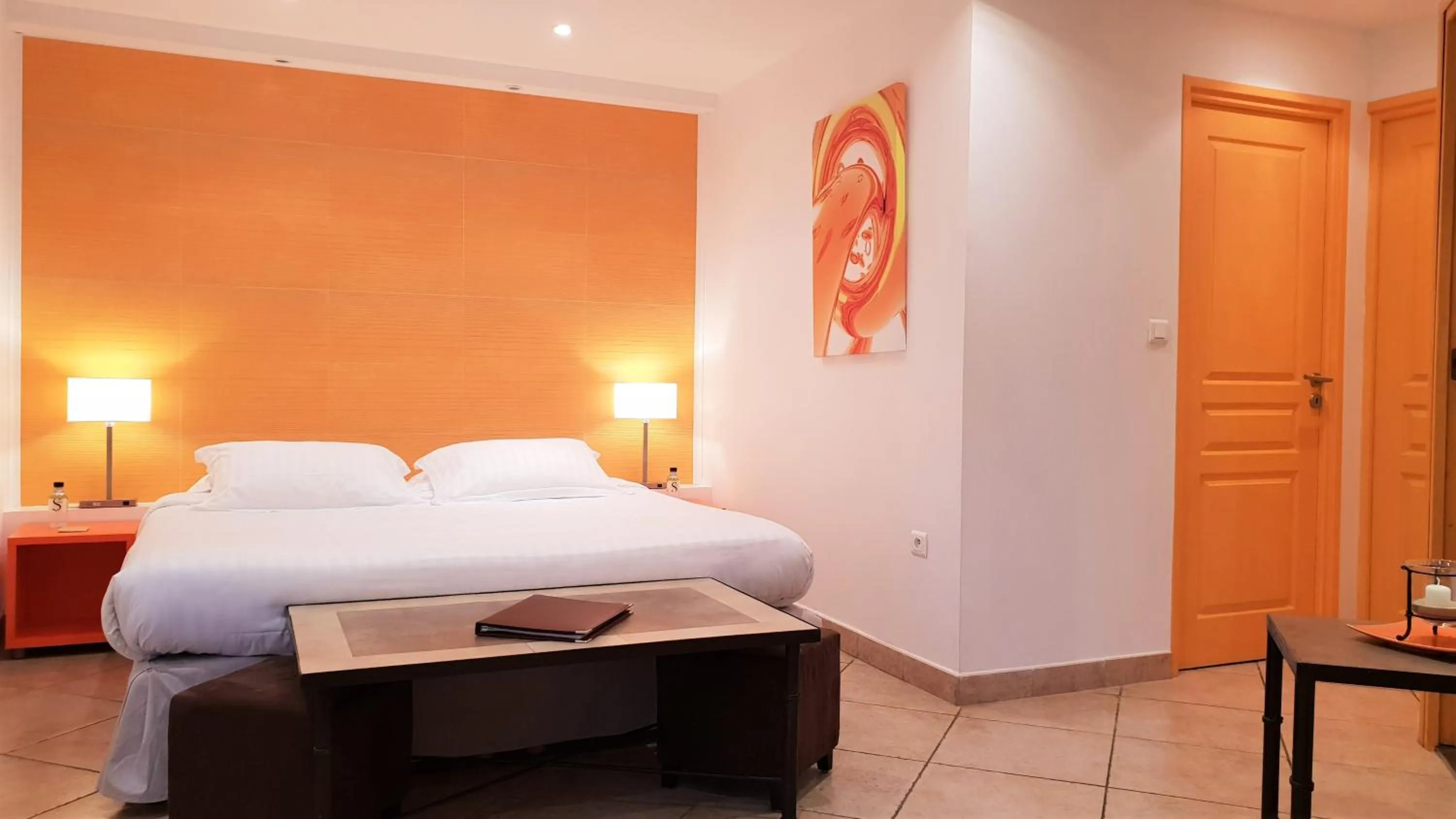 Bedroom, Bed in Private Hôtel - Adults Only