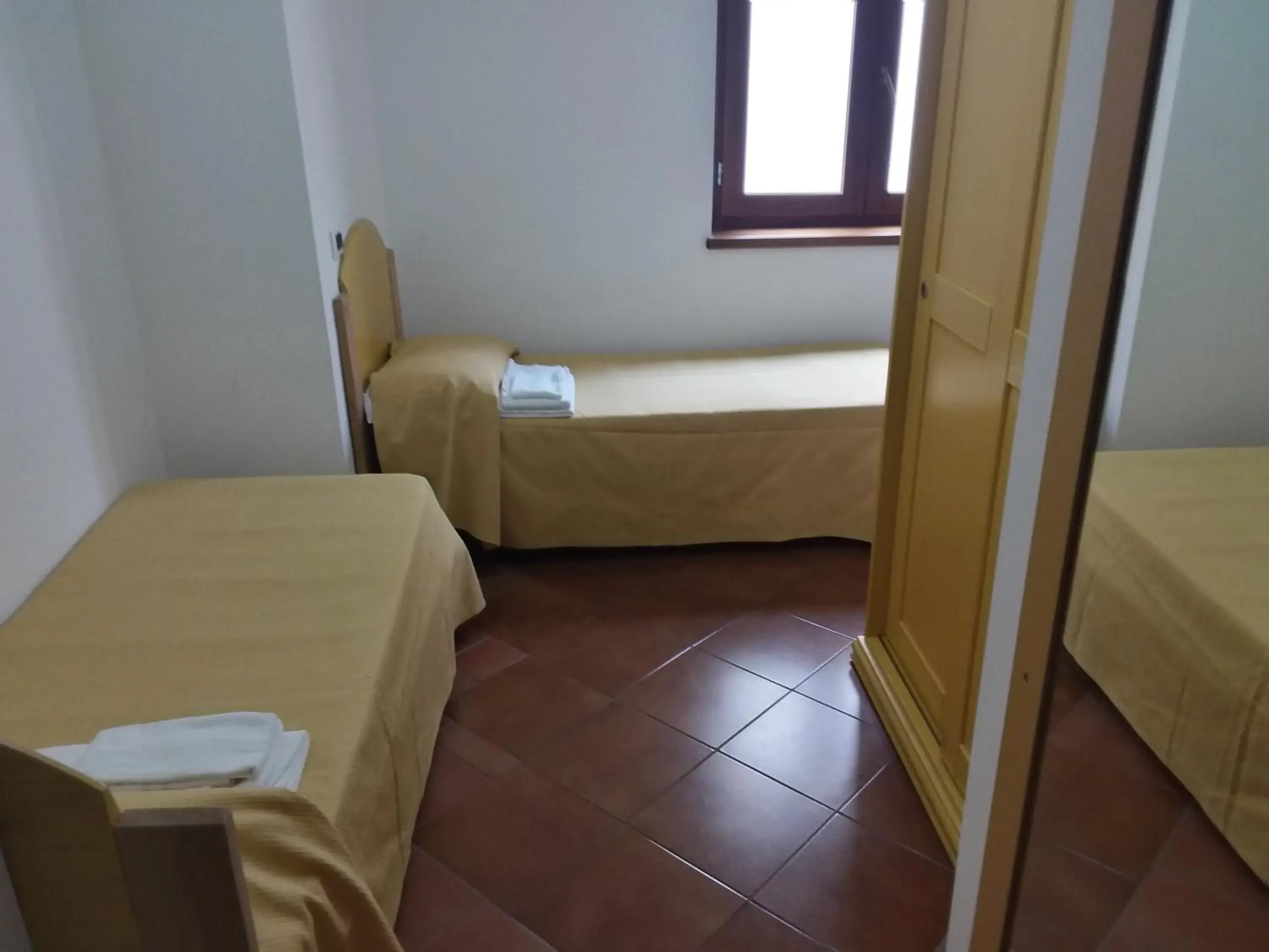 Twin Room - single occupancy in A Casa Di Luca Twin Room - single occupancy in A Casa Di Luca