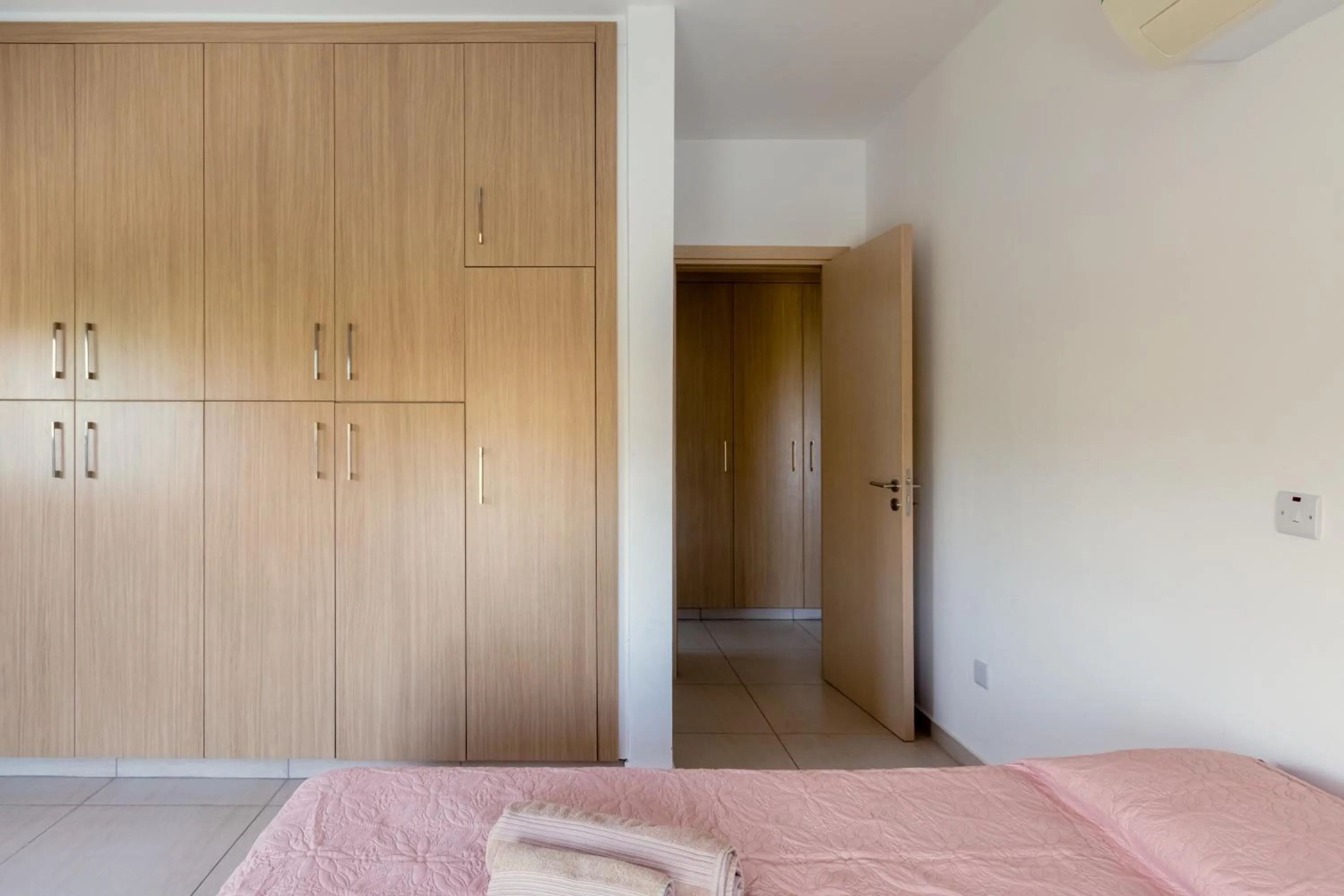 Bedroom, Bed in Oceania Bay Village